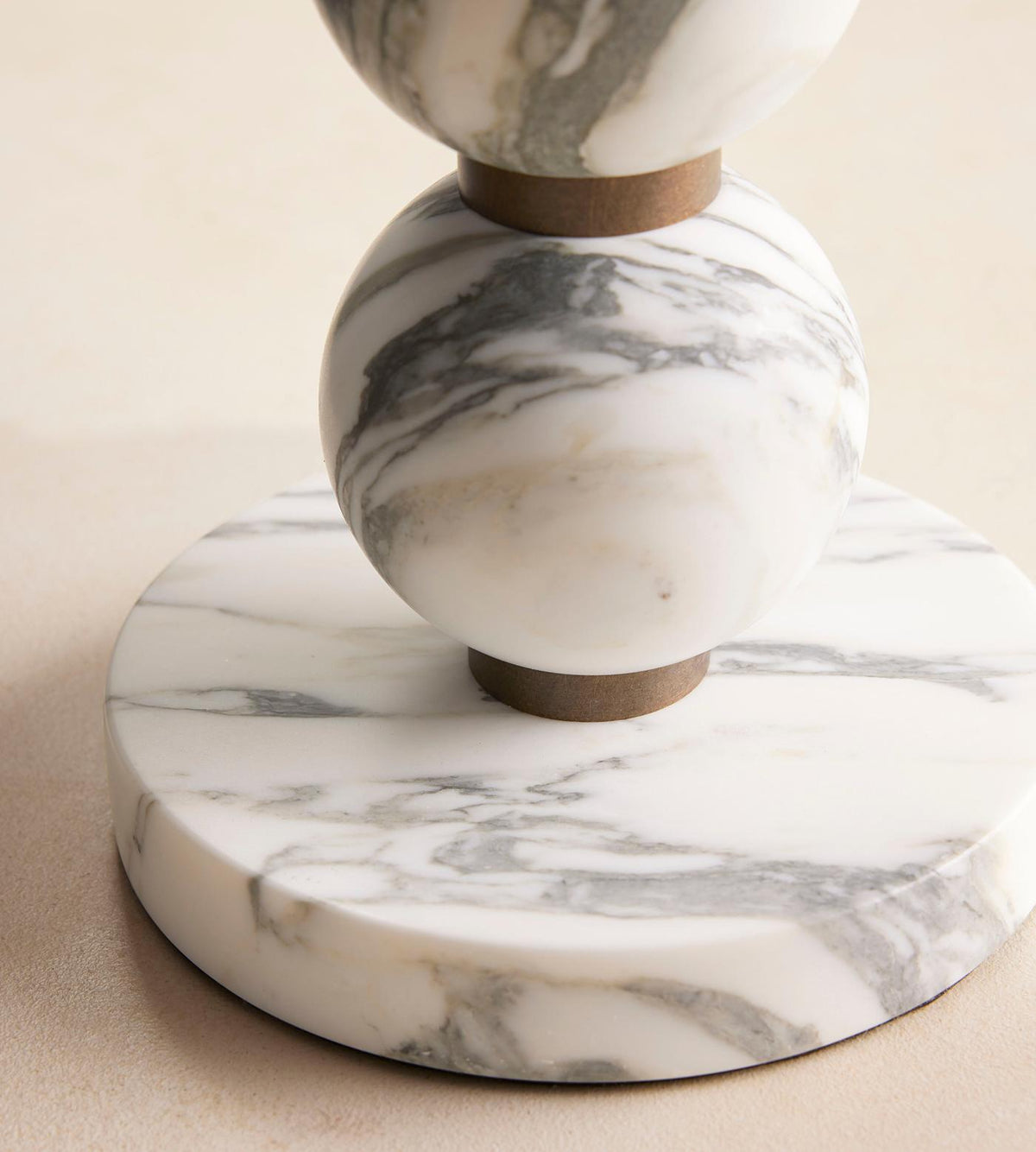 Liorerena Table Lamp