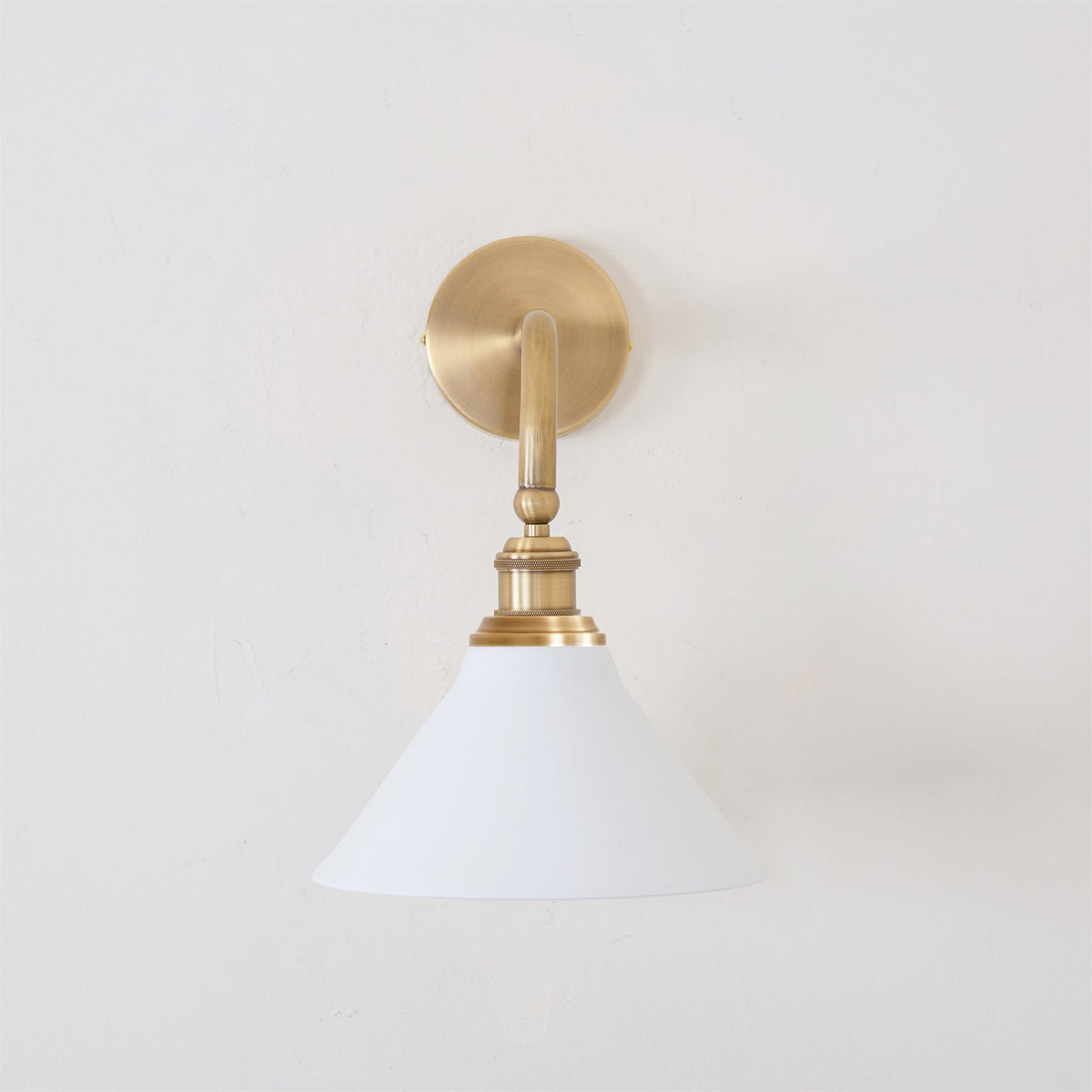 Rivelira Ceramics Wall Lamp