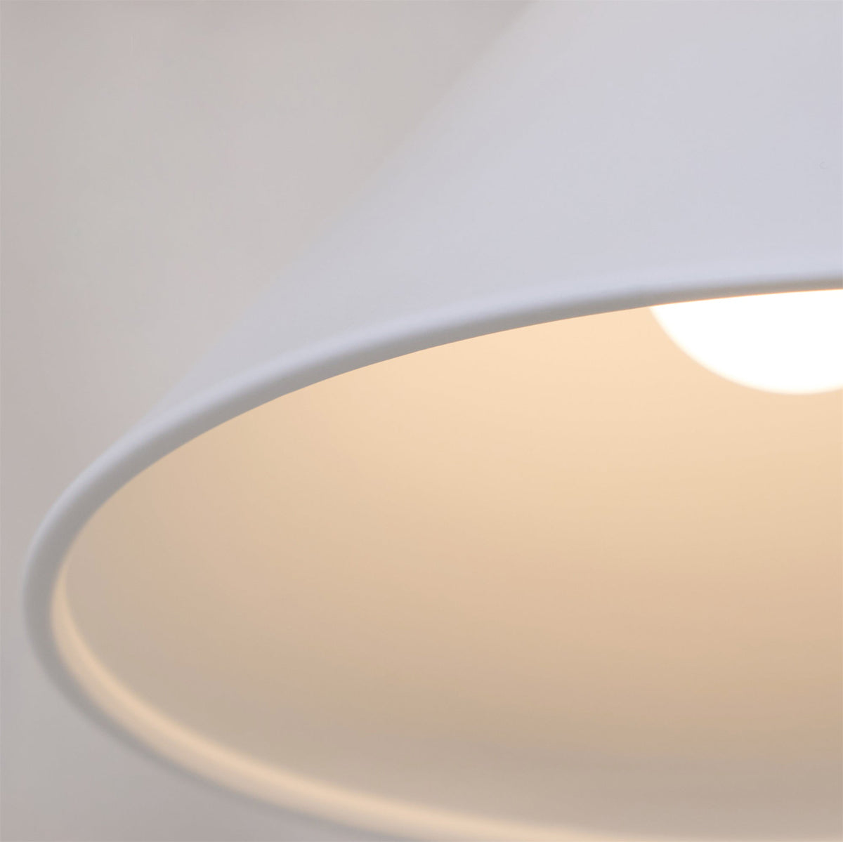 Rivelira Ceramics Wall Lamp