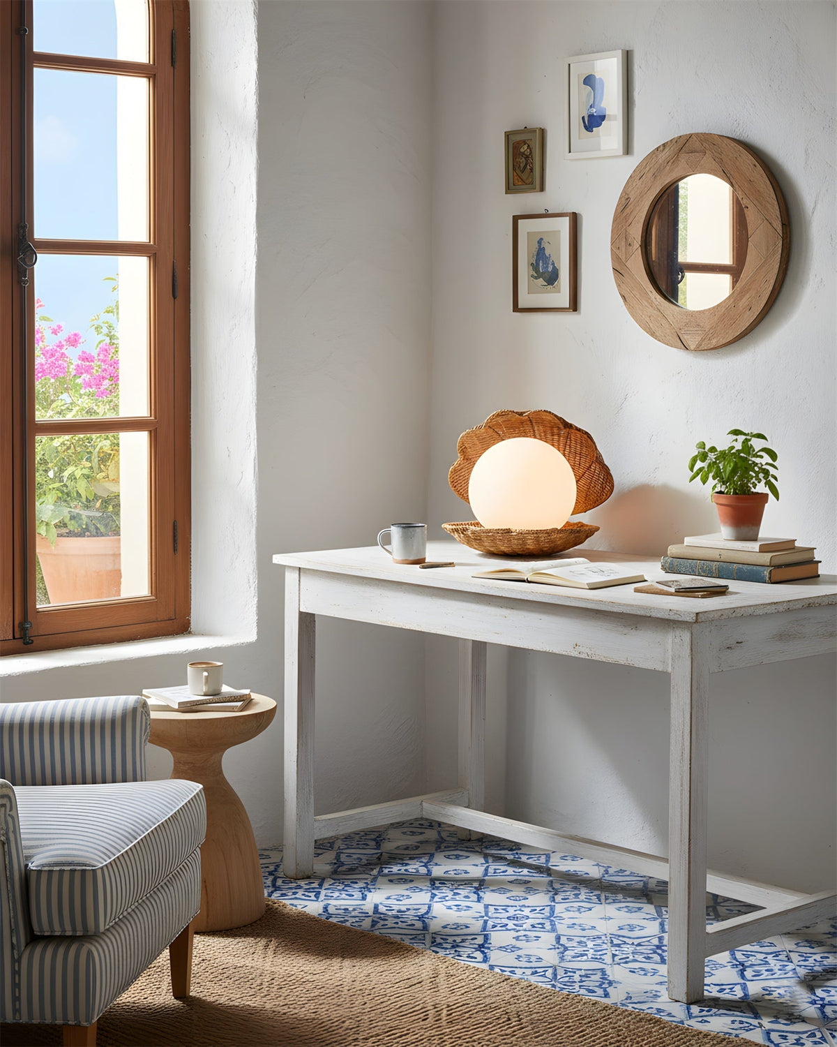 Rivuella Seashell Table Lamp