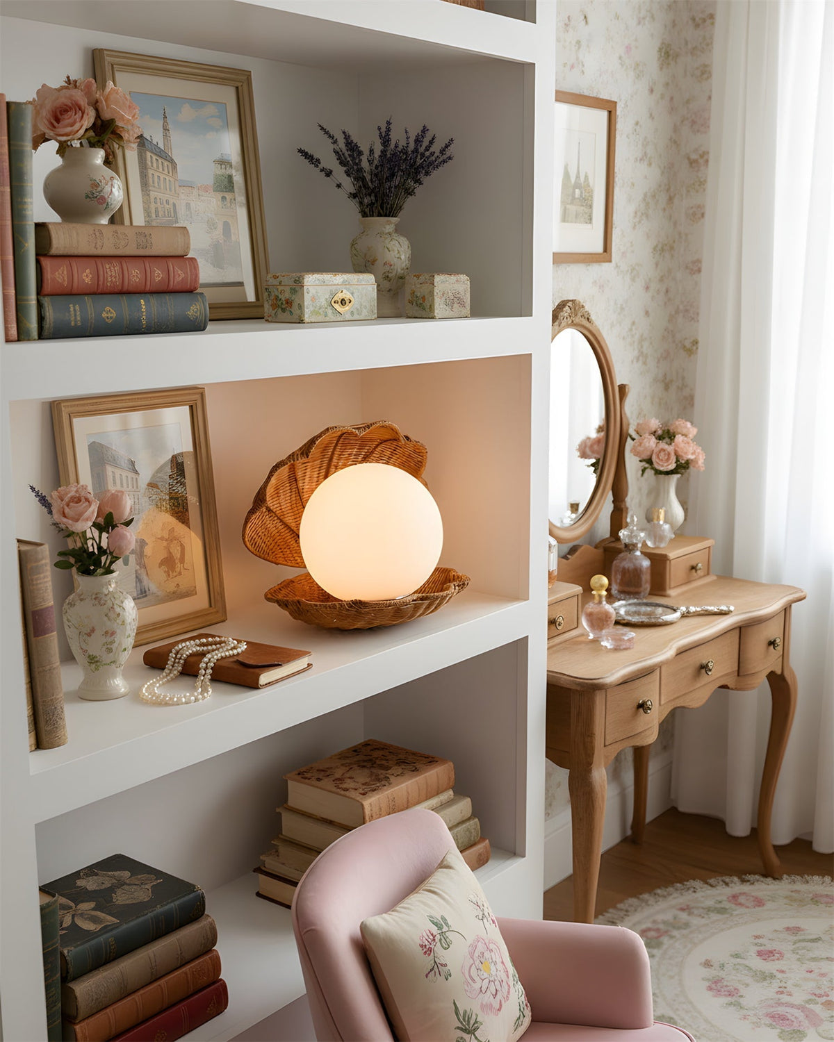 Rivuella Seashell Table Lamp