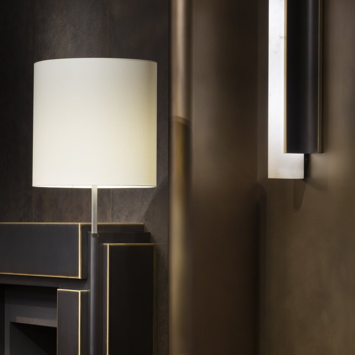 Avenarise Alabaster Wall Lamp