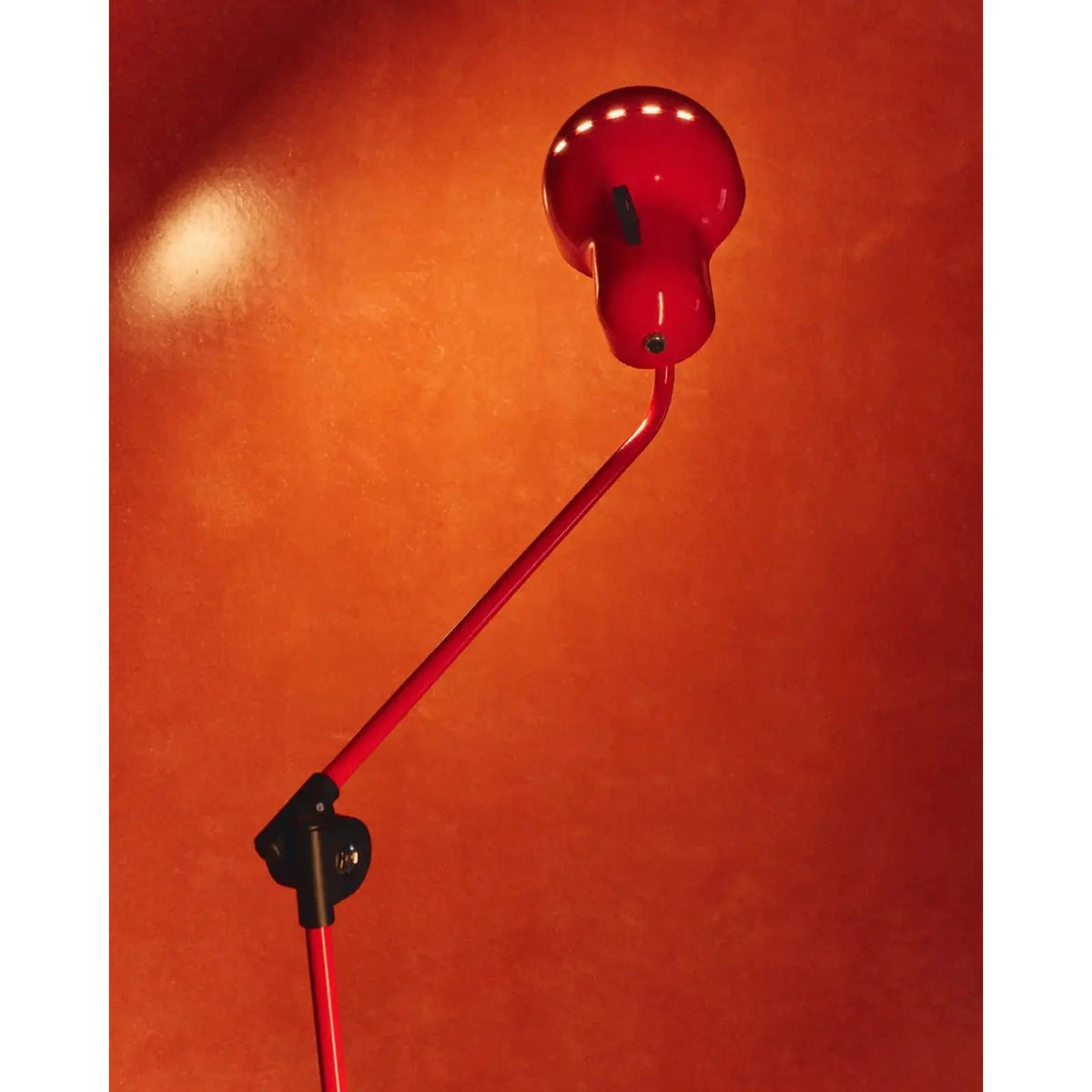 Calenelle Floor Lamp