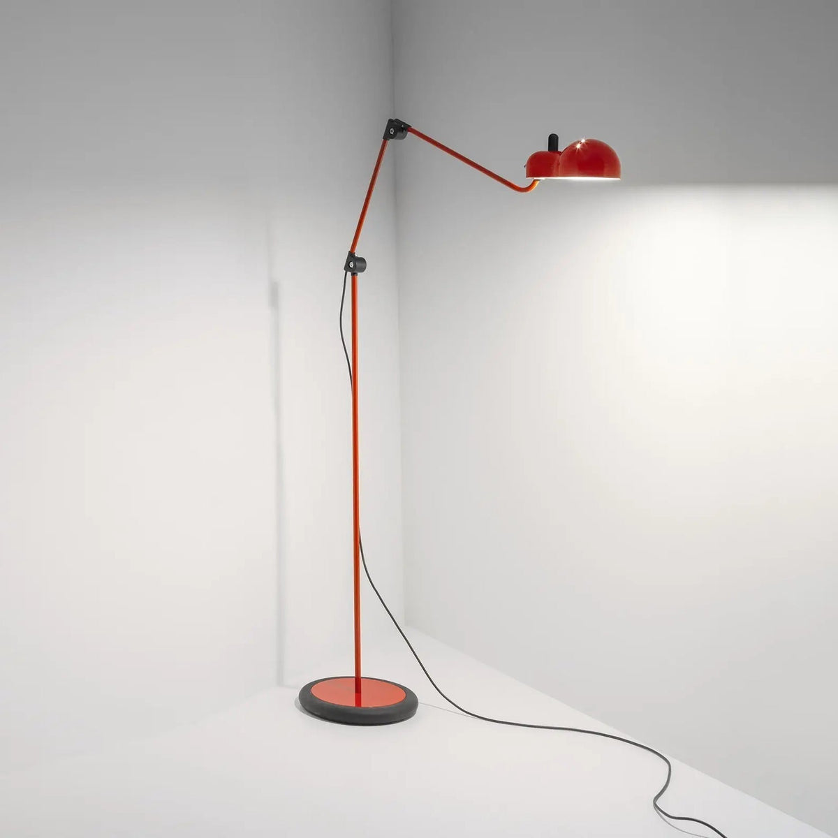 Calenelle Floor Lamp