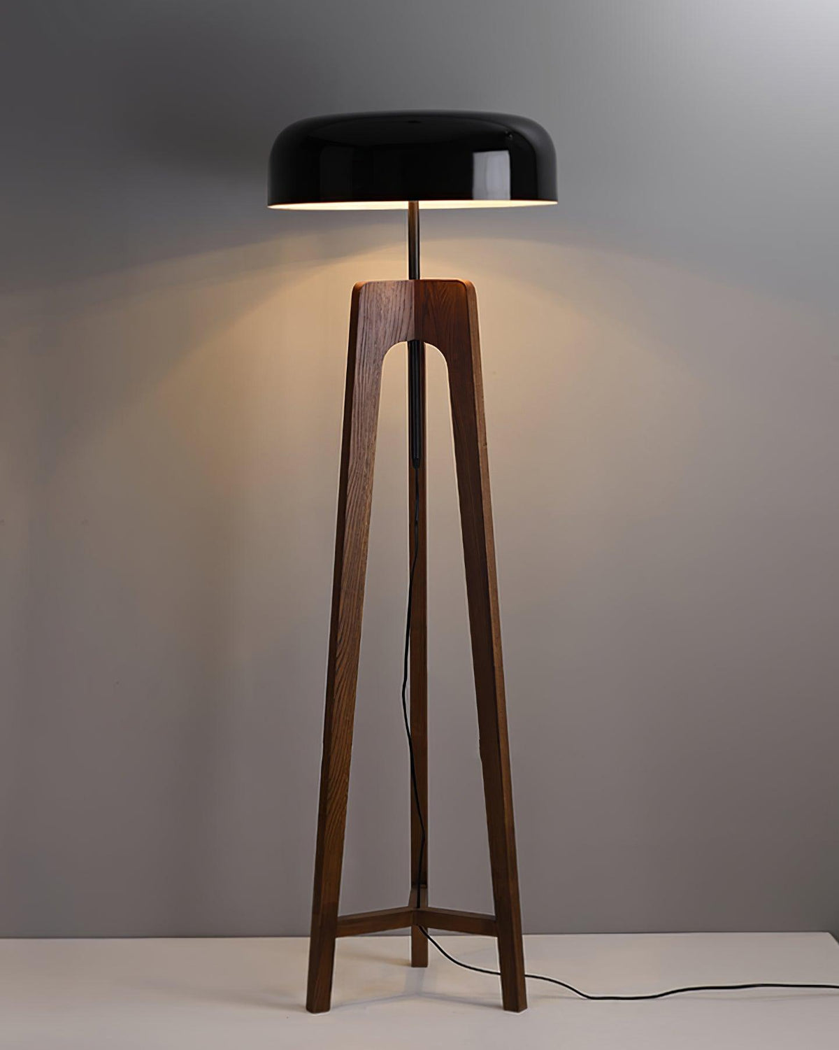 Lumaneria Floor Lamp