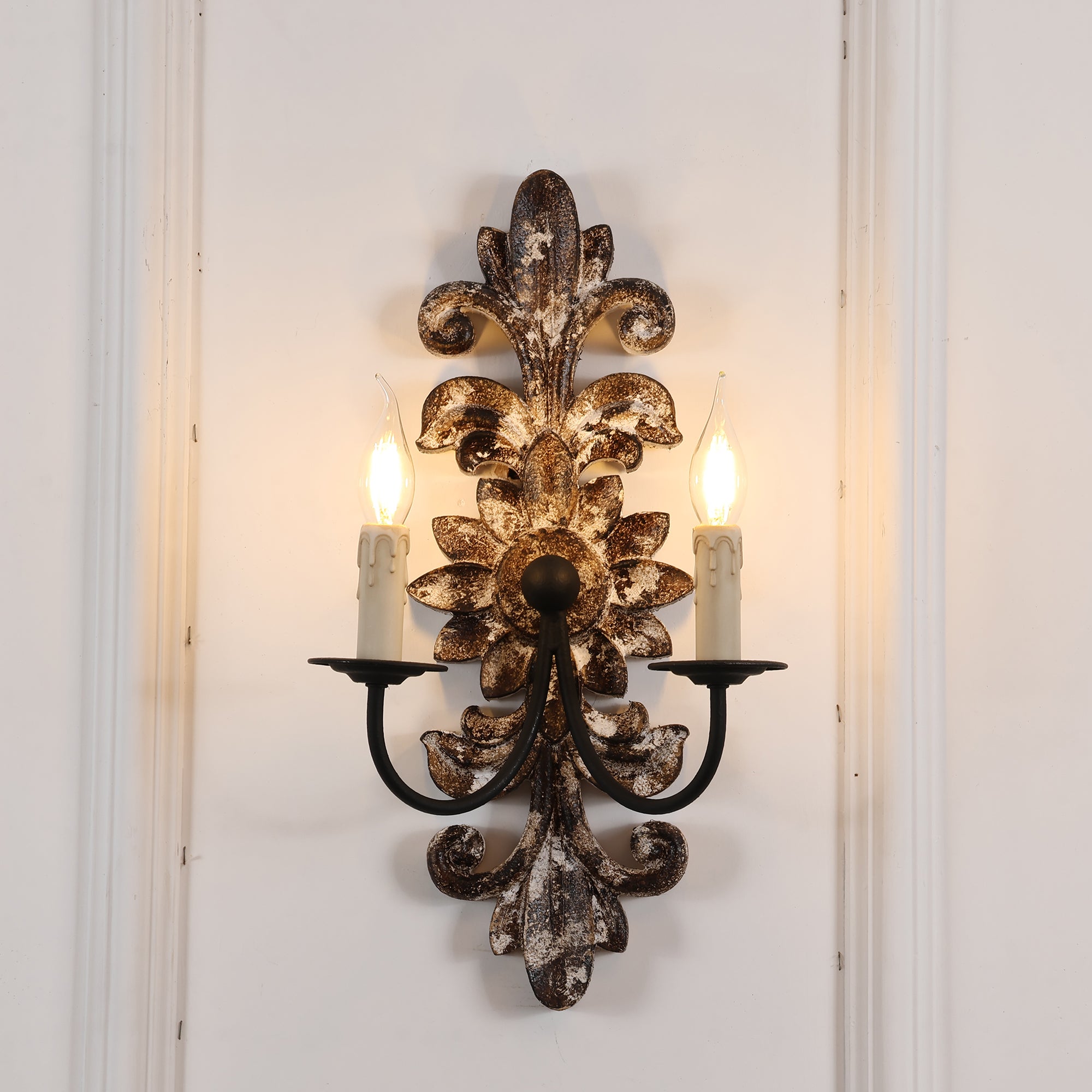 Vadora Postmodern Luxury Sconce Wall Lamp