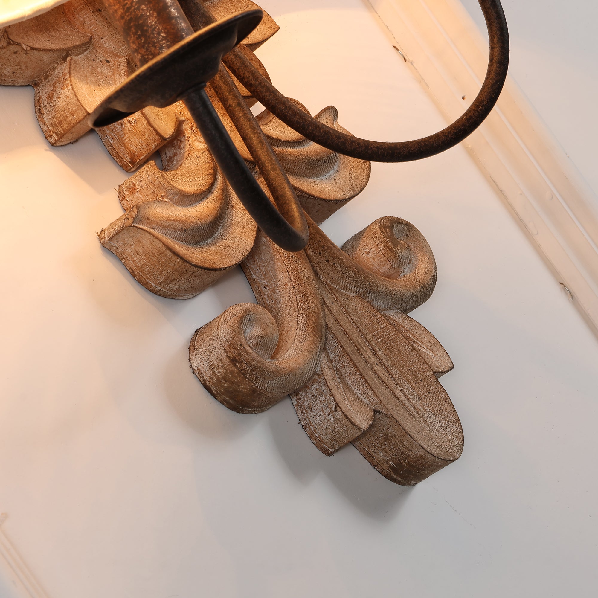 Vadora Postmodern Luxury Sconce Wall Lamp