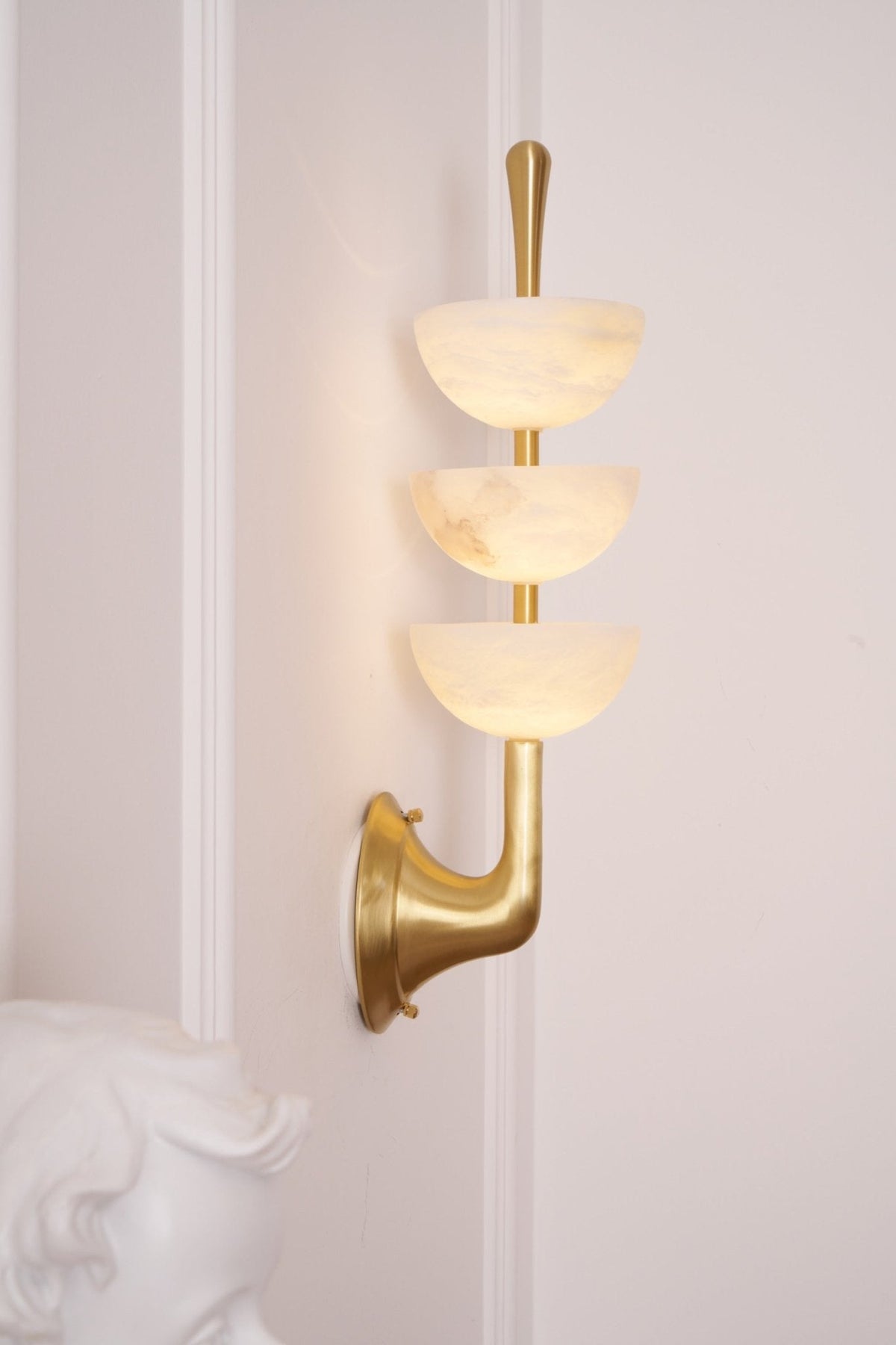 Ulmiraris Alabaster Wall Light
