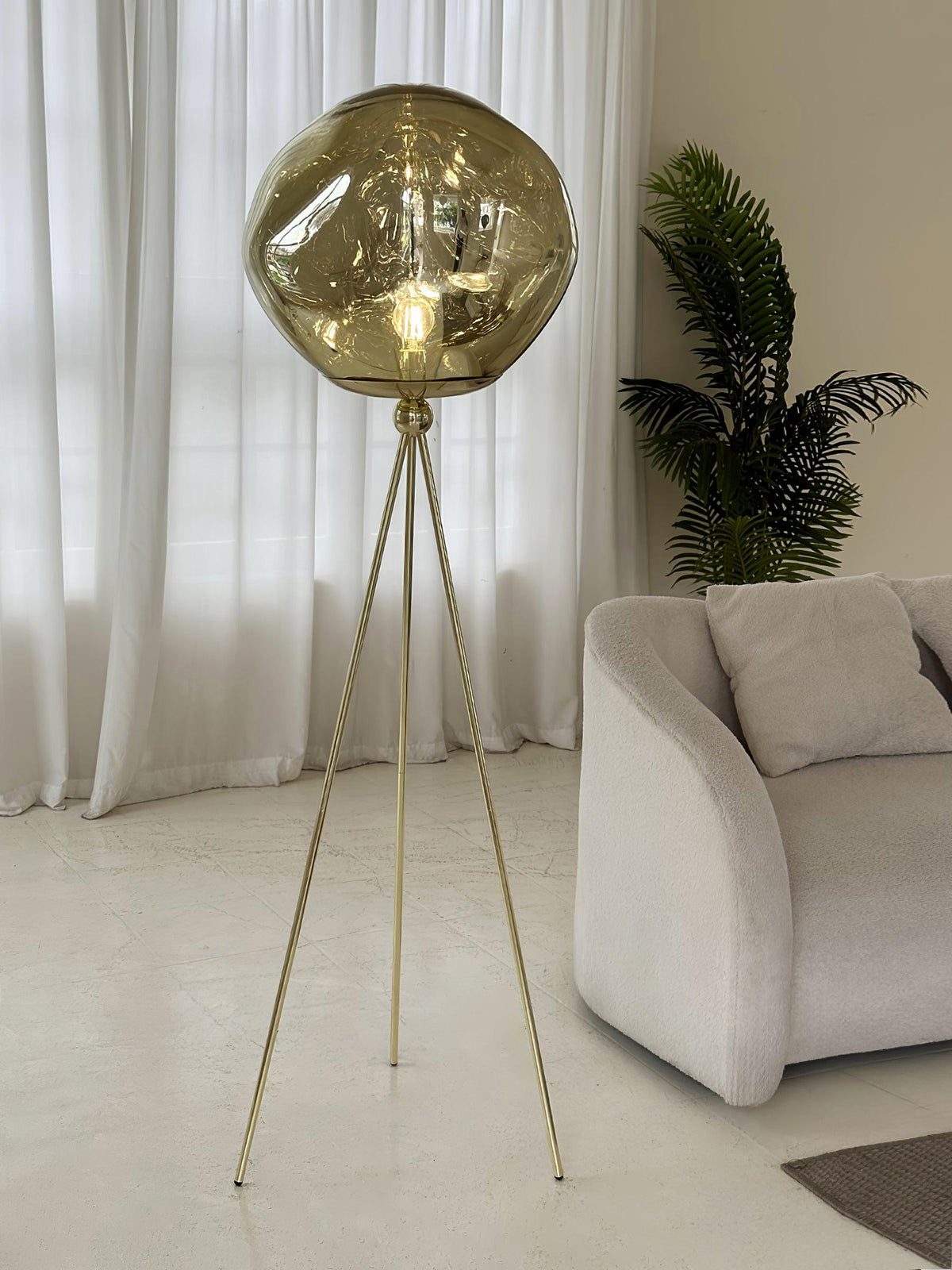 Renanira Floor Lamp
