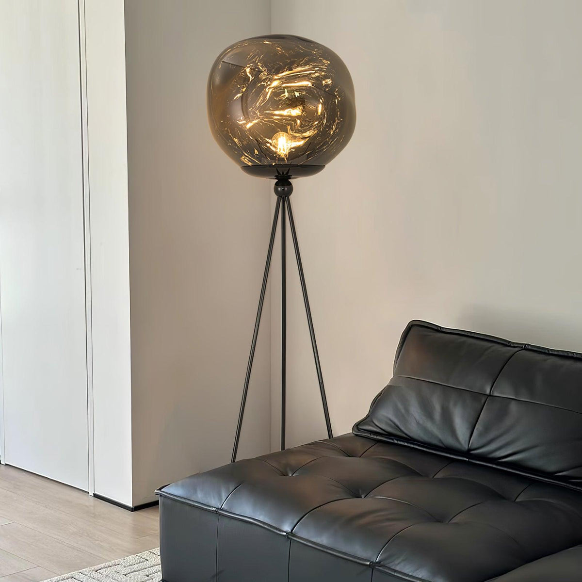 Renanira Floor Lamp