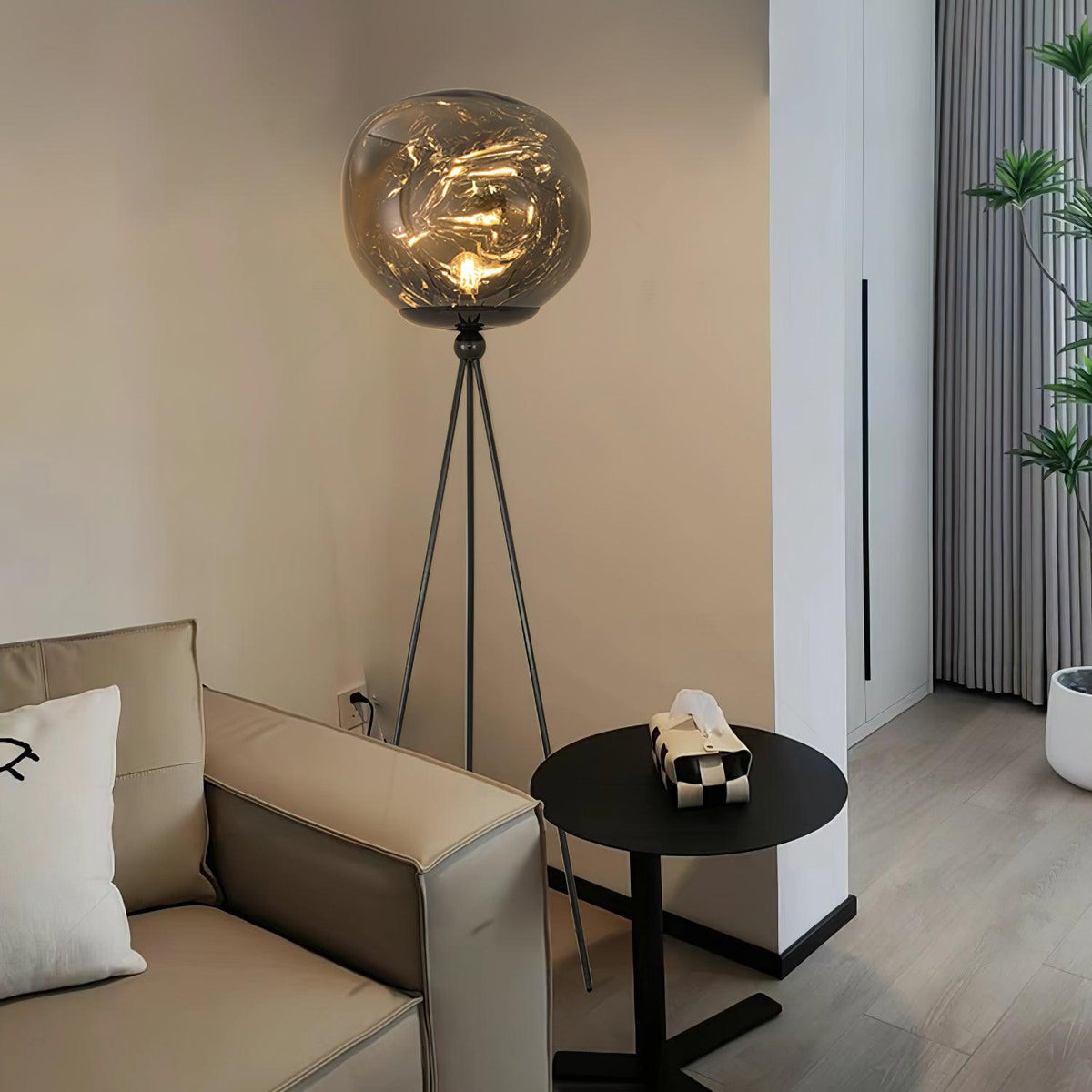 Renanira Floor Lamp