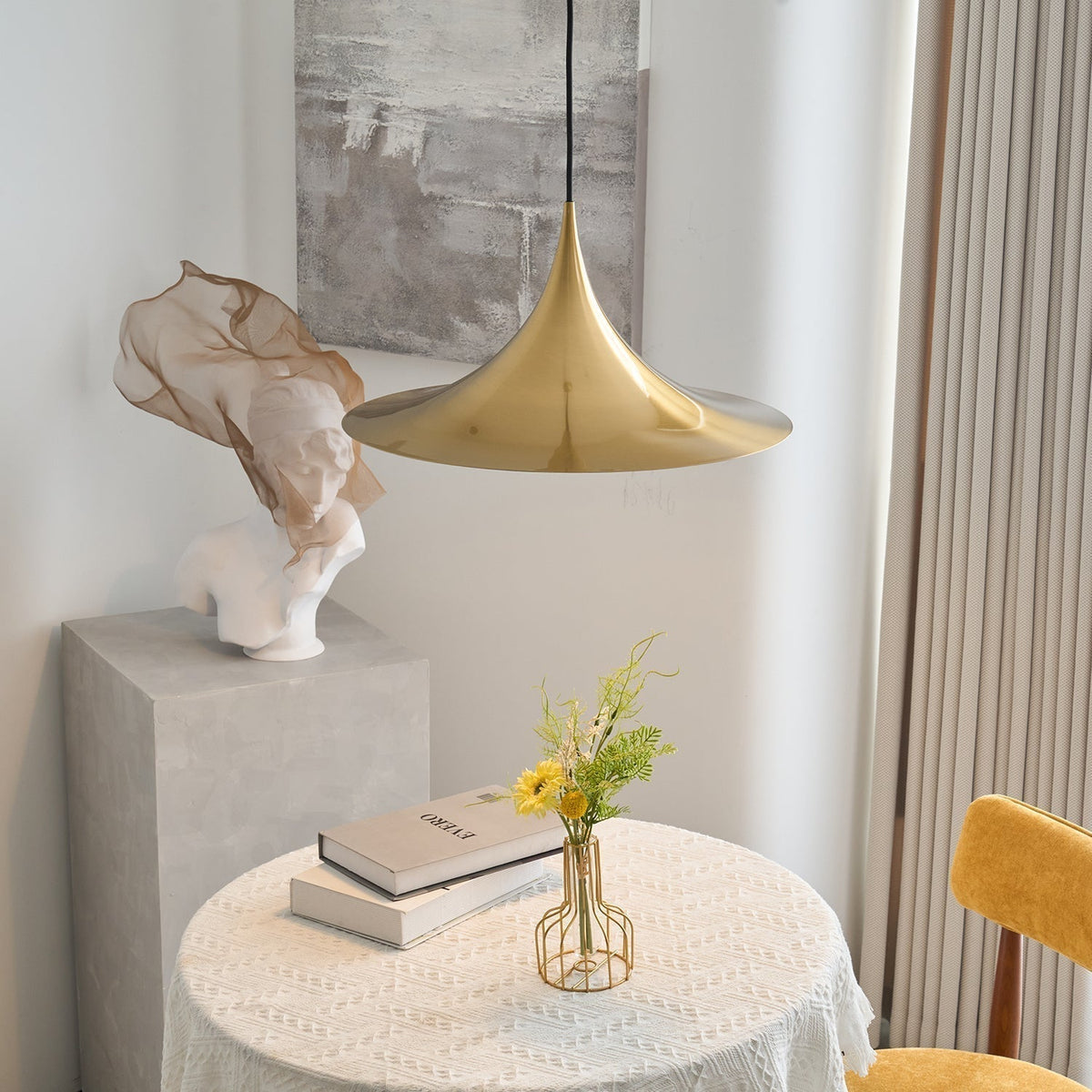 Viro Pendant Lamp Slim Neck and Wide Flare Contemporary Dining