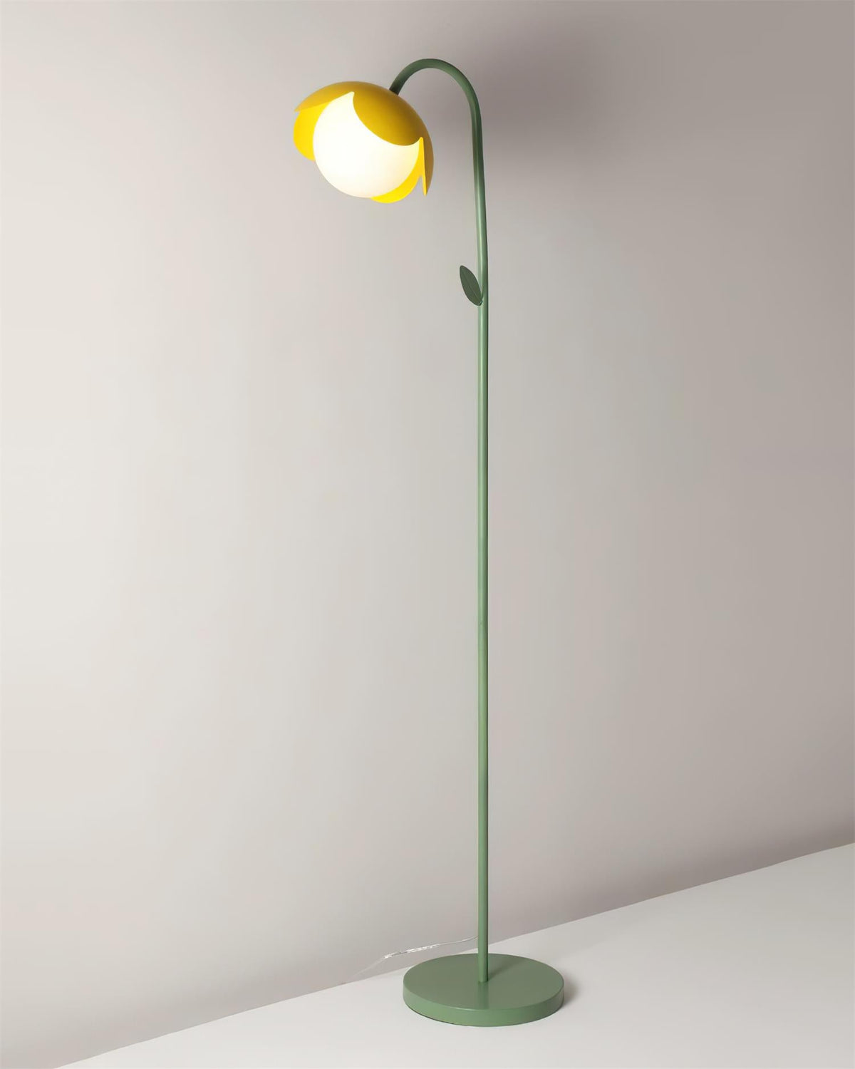 Avenalette Floor Light
