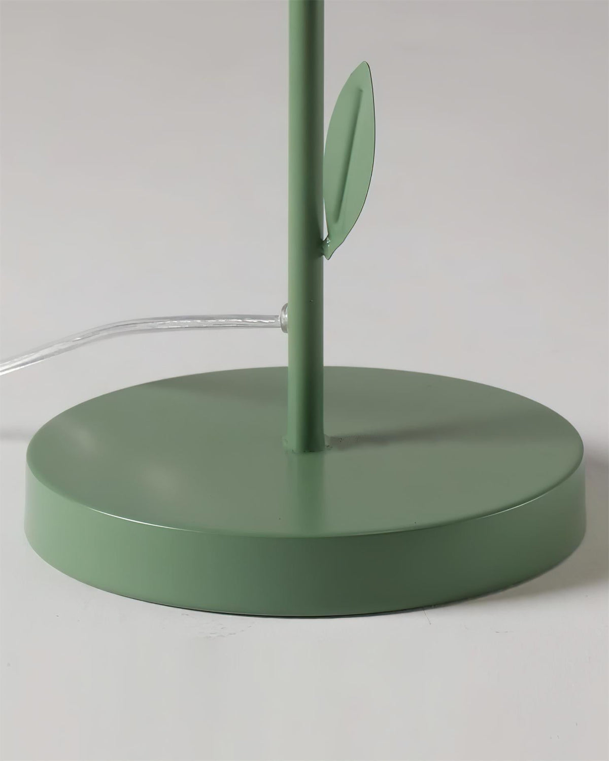 Avenalette Floor Light