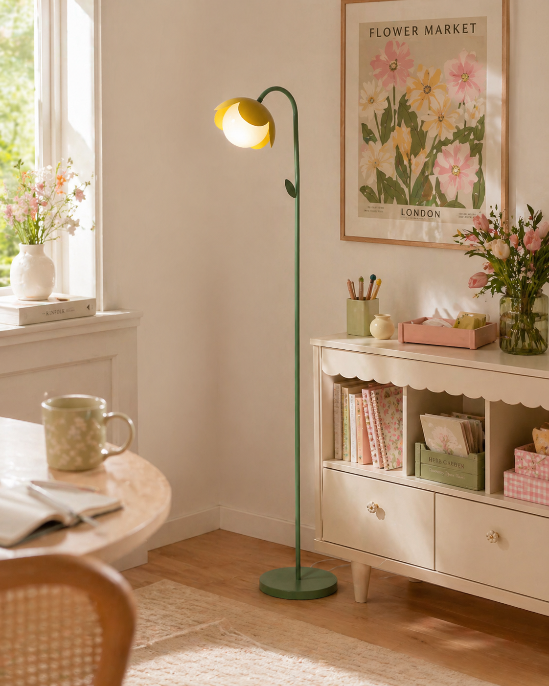 Avenalette Floor Light