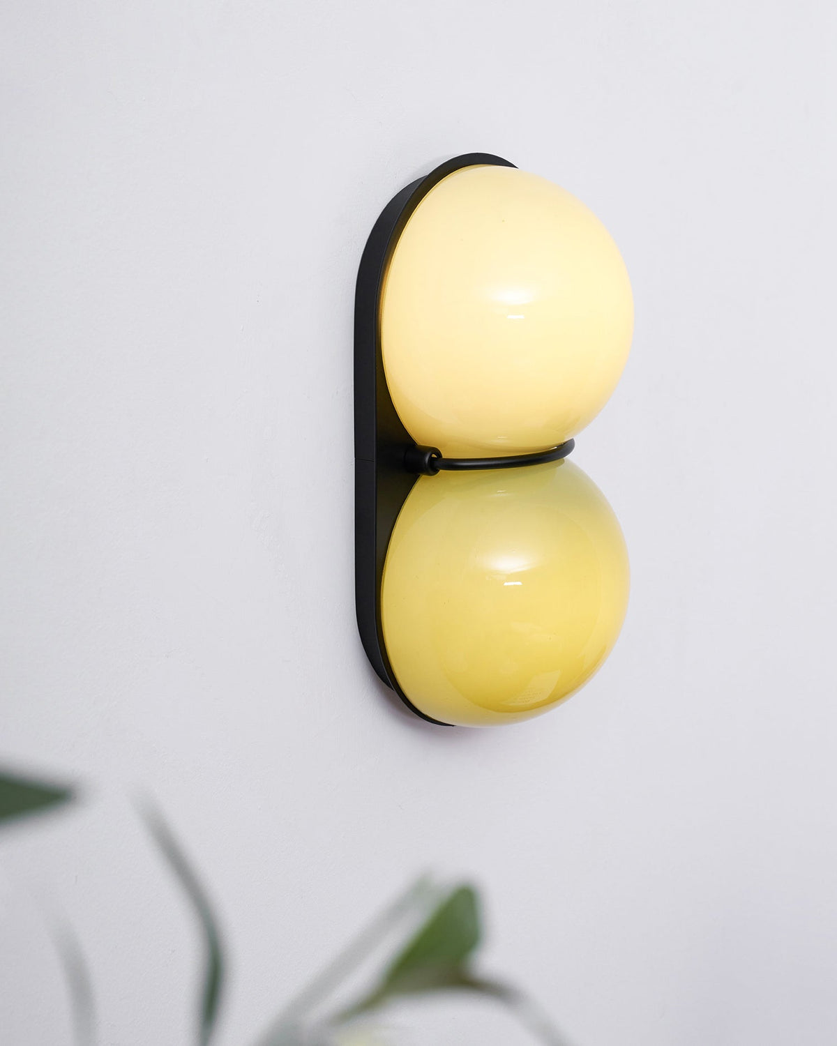 Veloira Wall Lamp