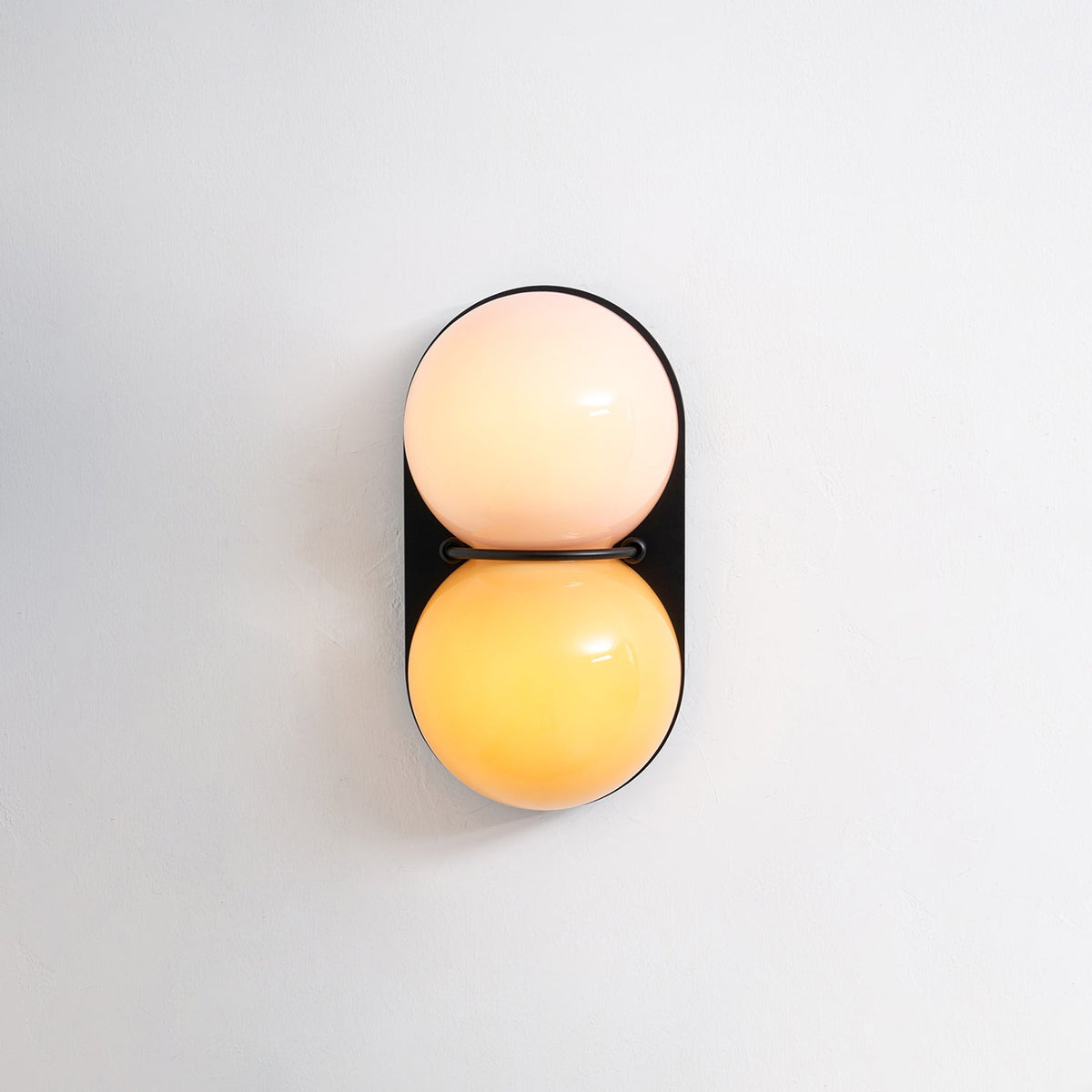 Veloira Wall Lamp