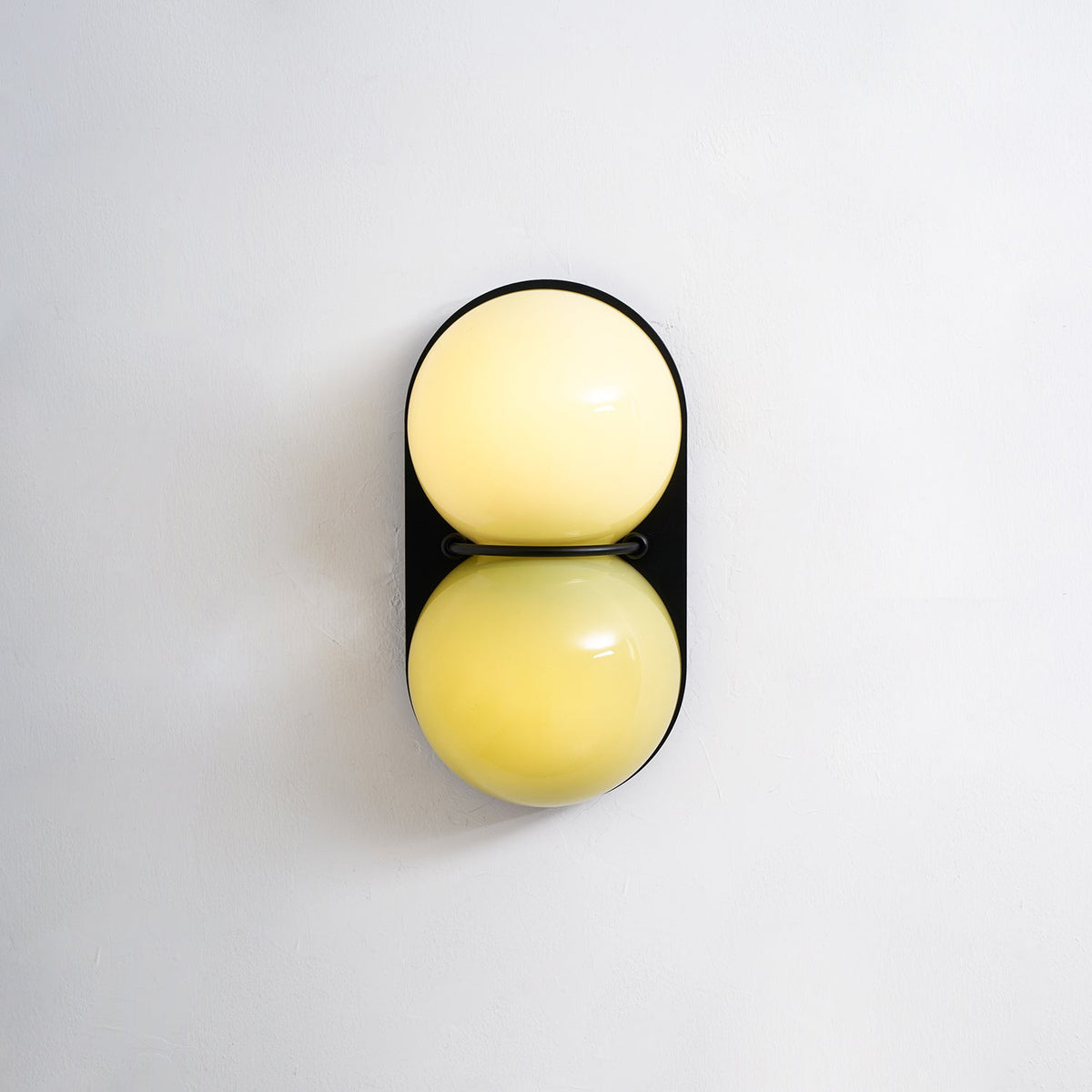 Veloira Wall Lamp