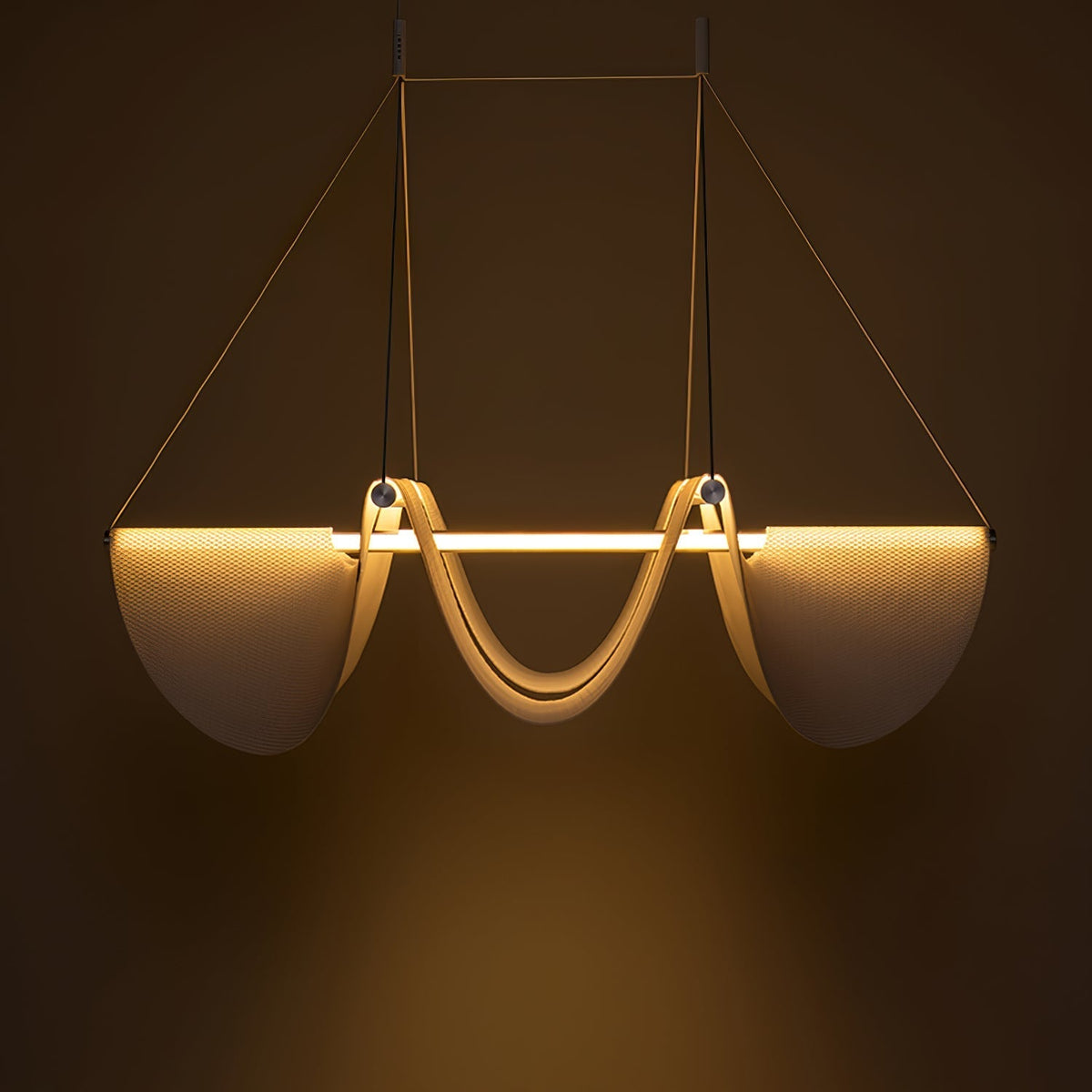 Avenuelle Postmodern Luxury Ribbon Pendant Lamp