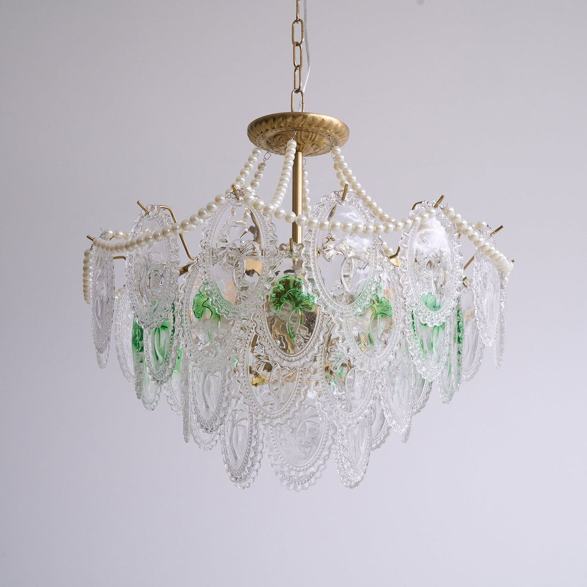 Vamader Chandelier Lustrous pearls