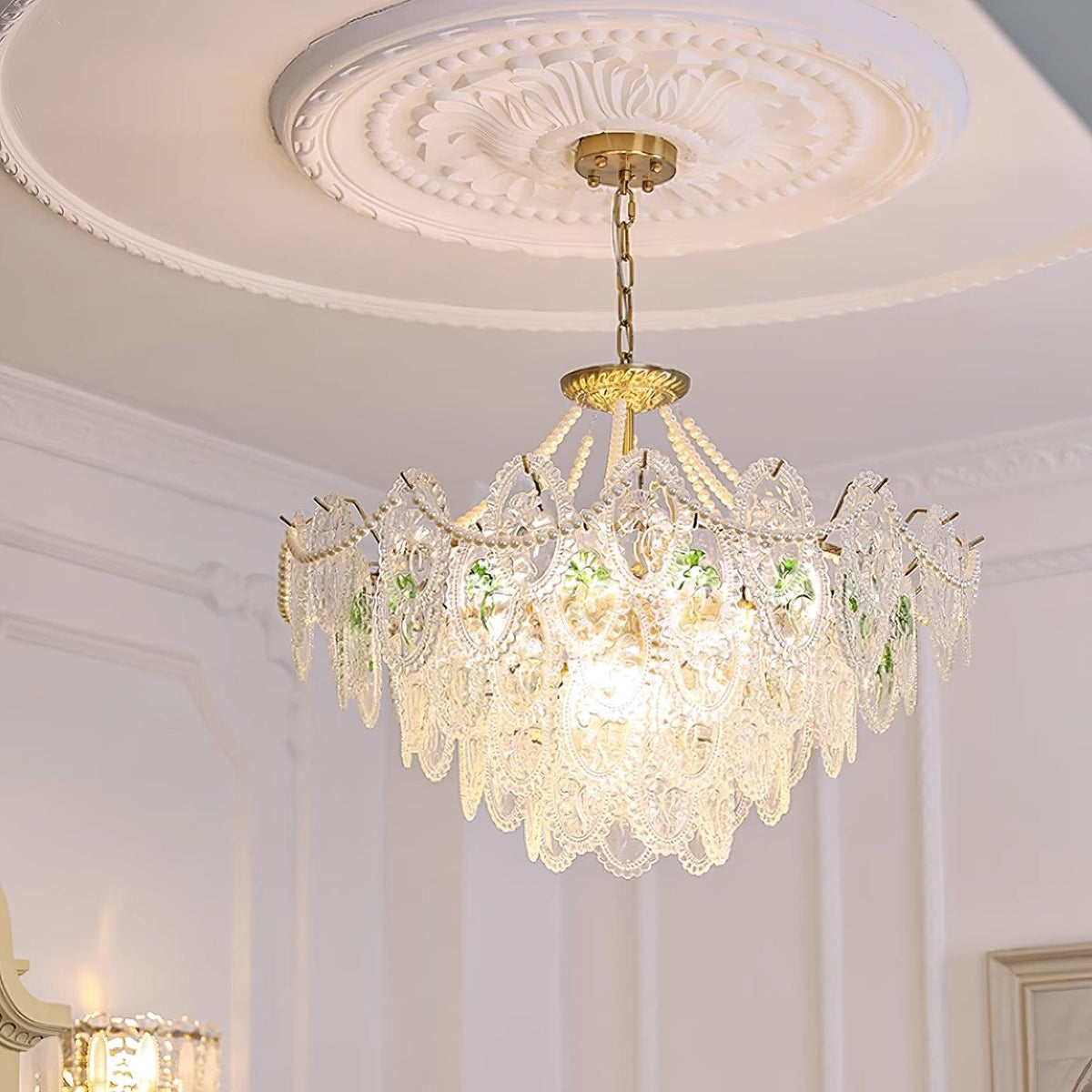 Vamader Chandelier Lustrous pearls