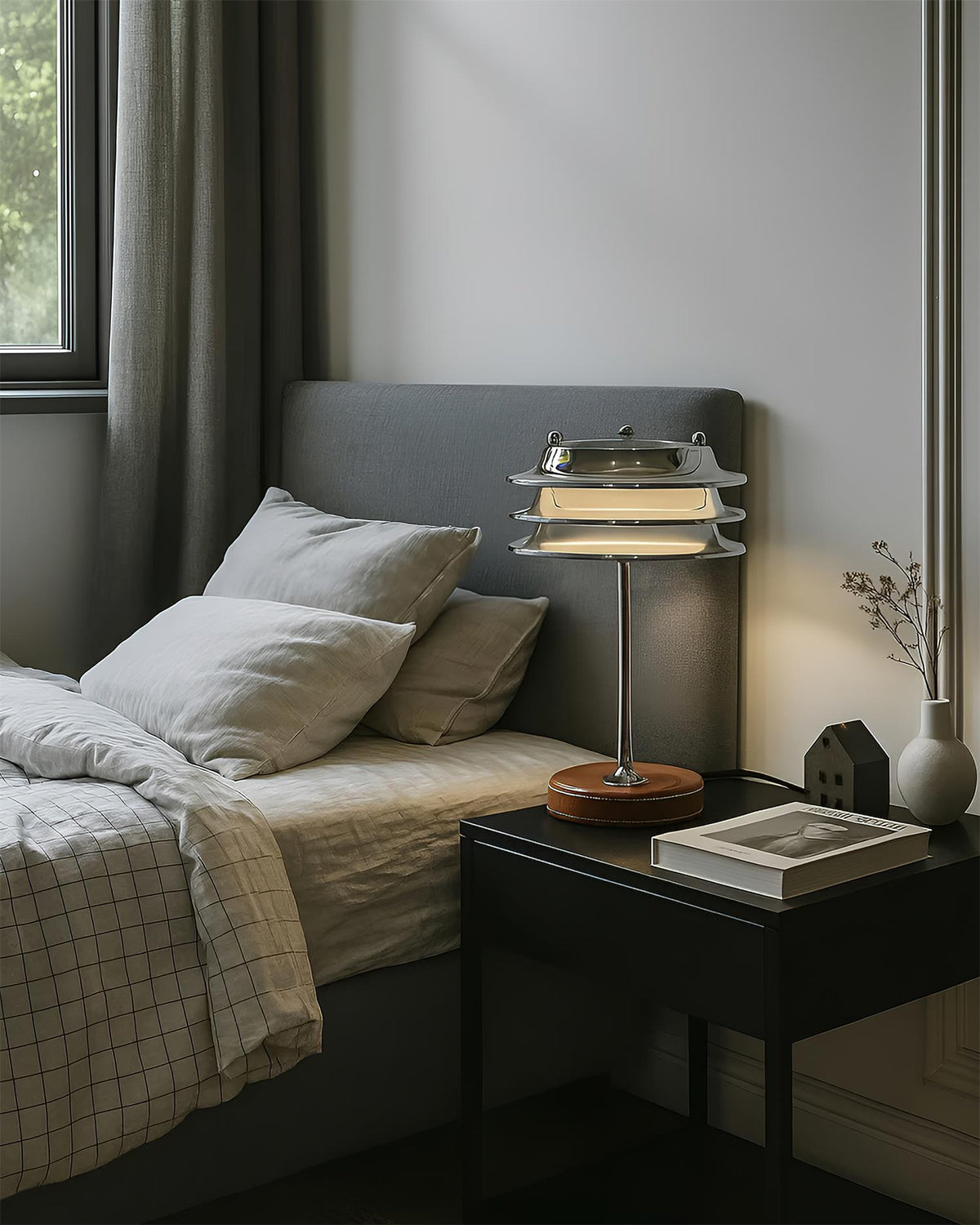 Veliaya Table Lamp