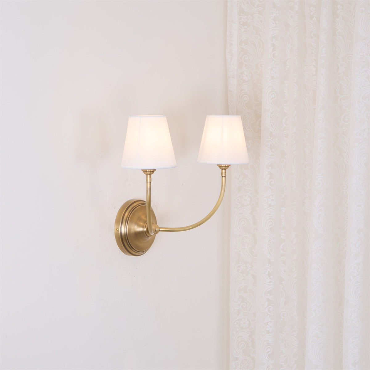 Lumoise Wall Lamp