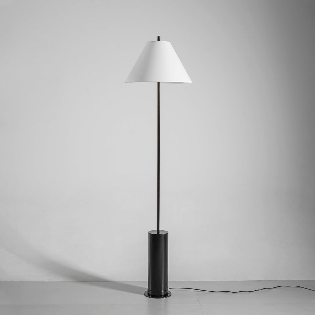 Mirareria Floor Lamp