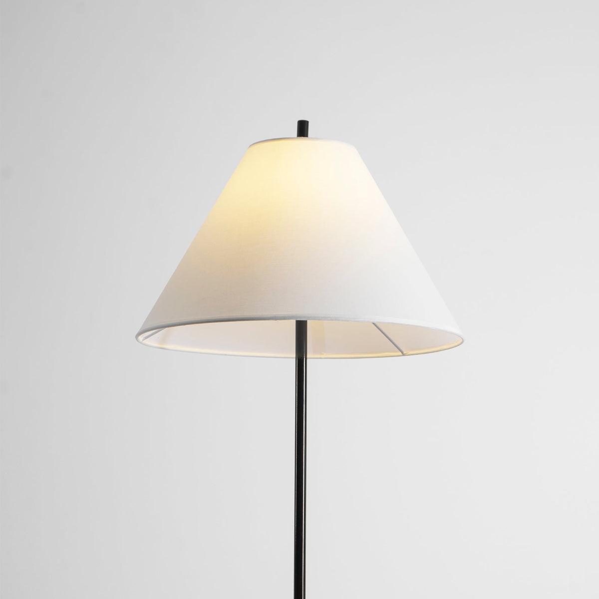 Mirareria Floor Lamp