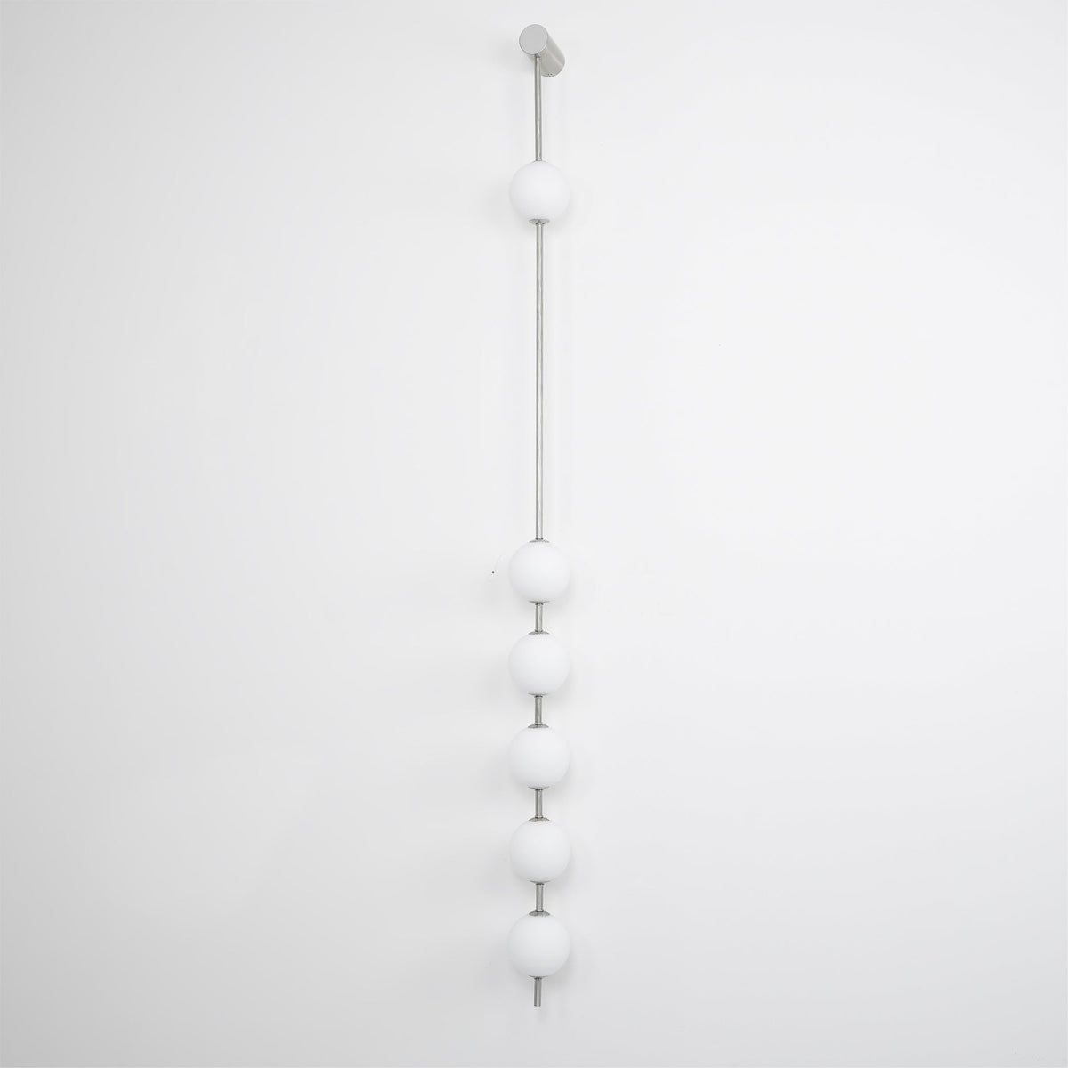 Bugogek Vertical Balls Wall Lamp