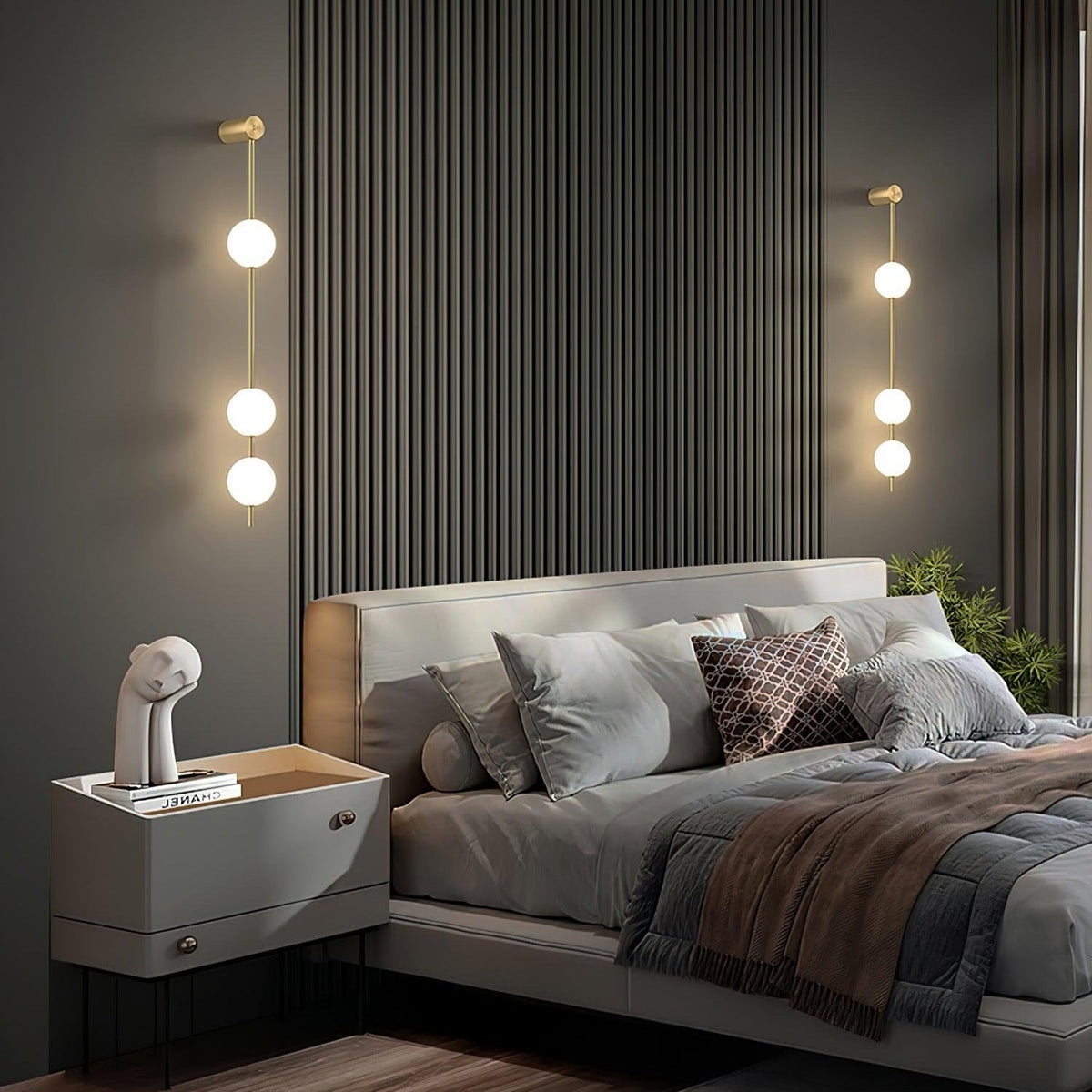 Bugogek Vertical Balls Wall Lamp