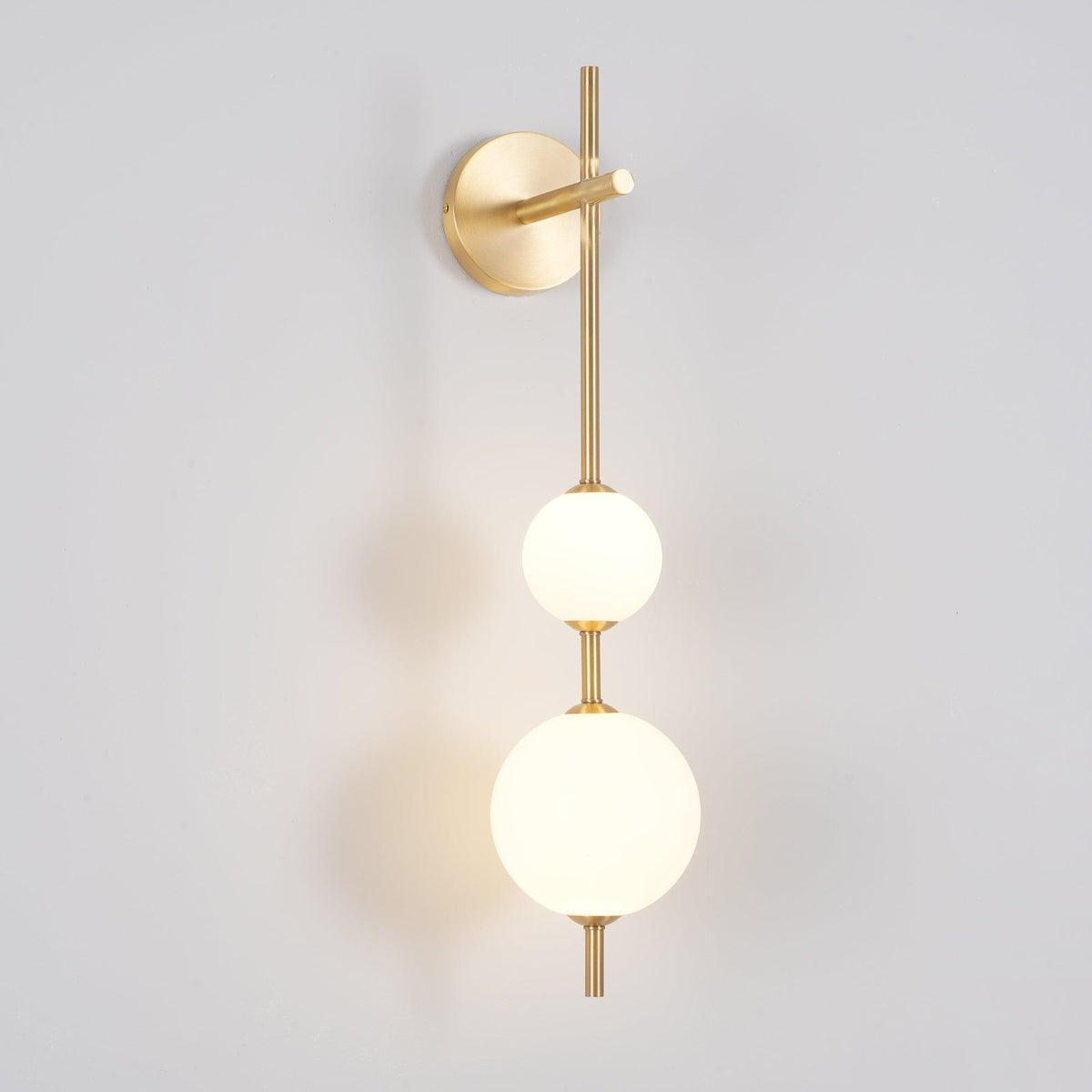 Renidol Vertical Globe Wall Lamp