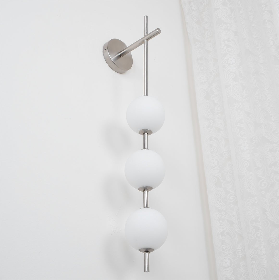 Renidol Vertical Globe Wall Lamp