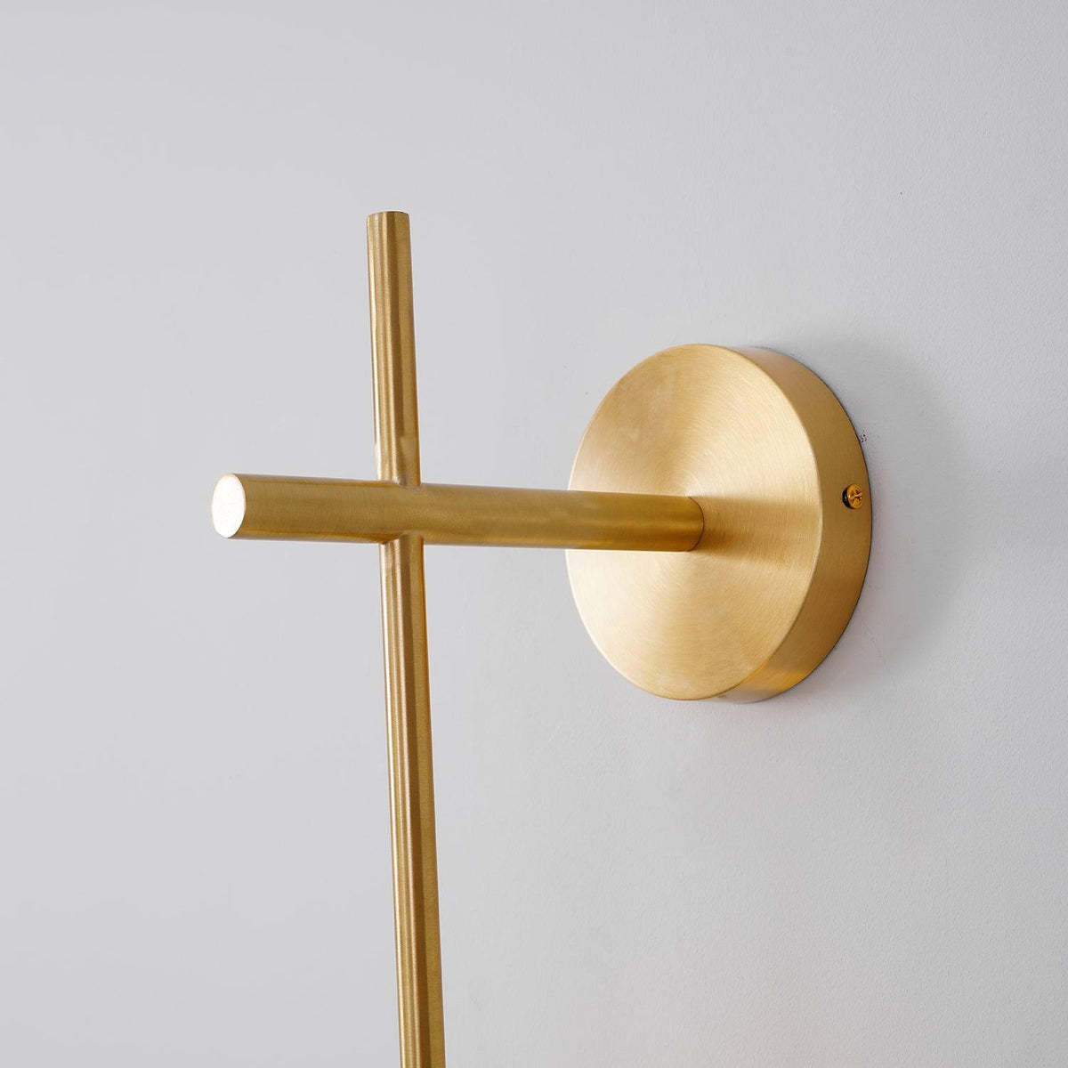 Renidol Vertical Globe Wall Lamp