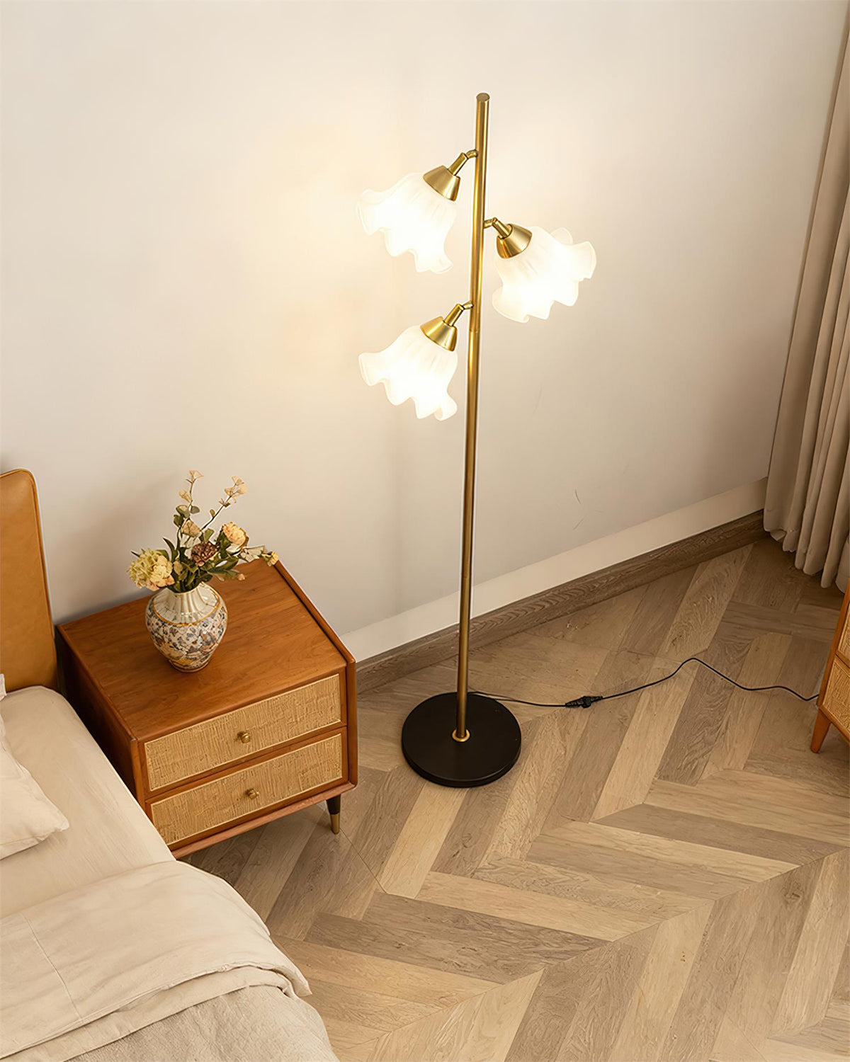 Calisielle Floor Lamp
