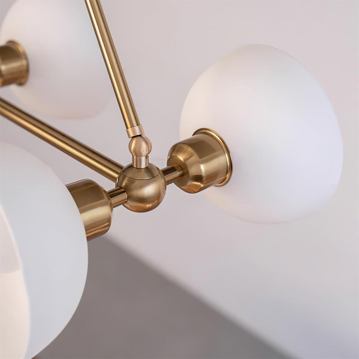 Rivueon Chandelier