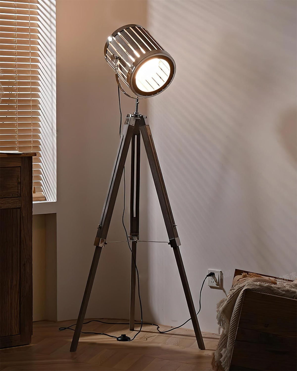 Lioroielle Floor Lamp