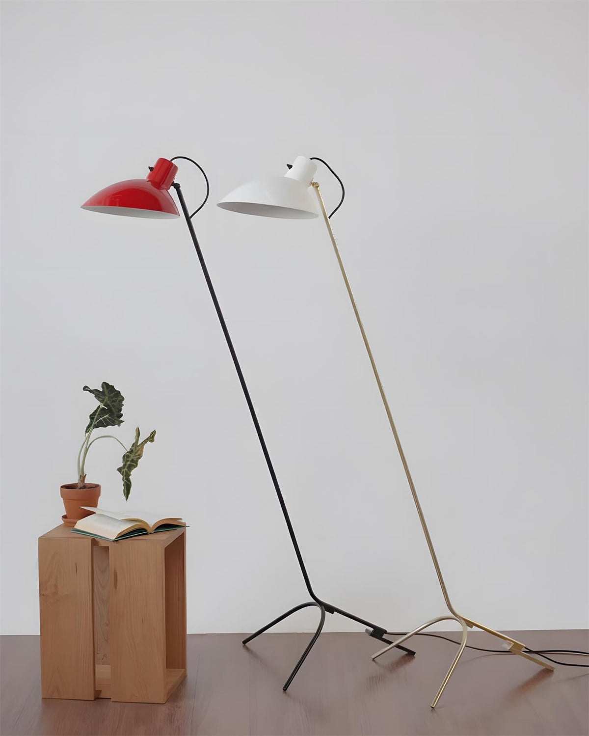 Liorinielle Curve Floor Lamp