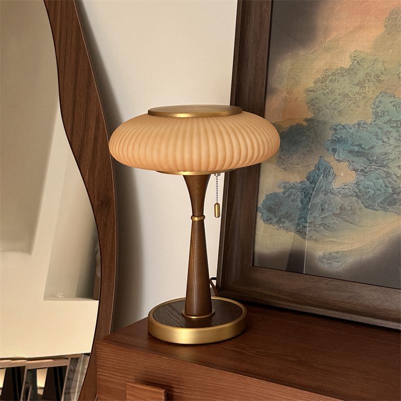 Rivaeria Table Lamp