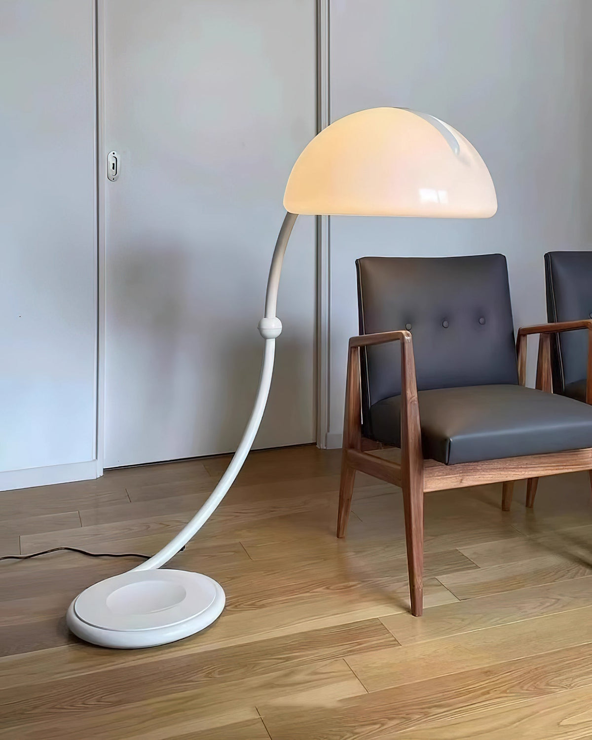 Sweep Floor Lamp