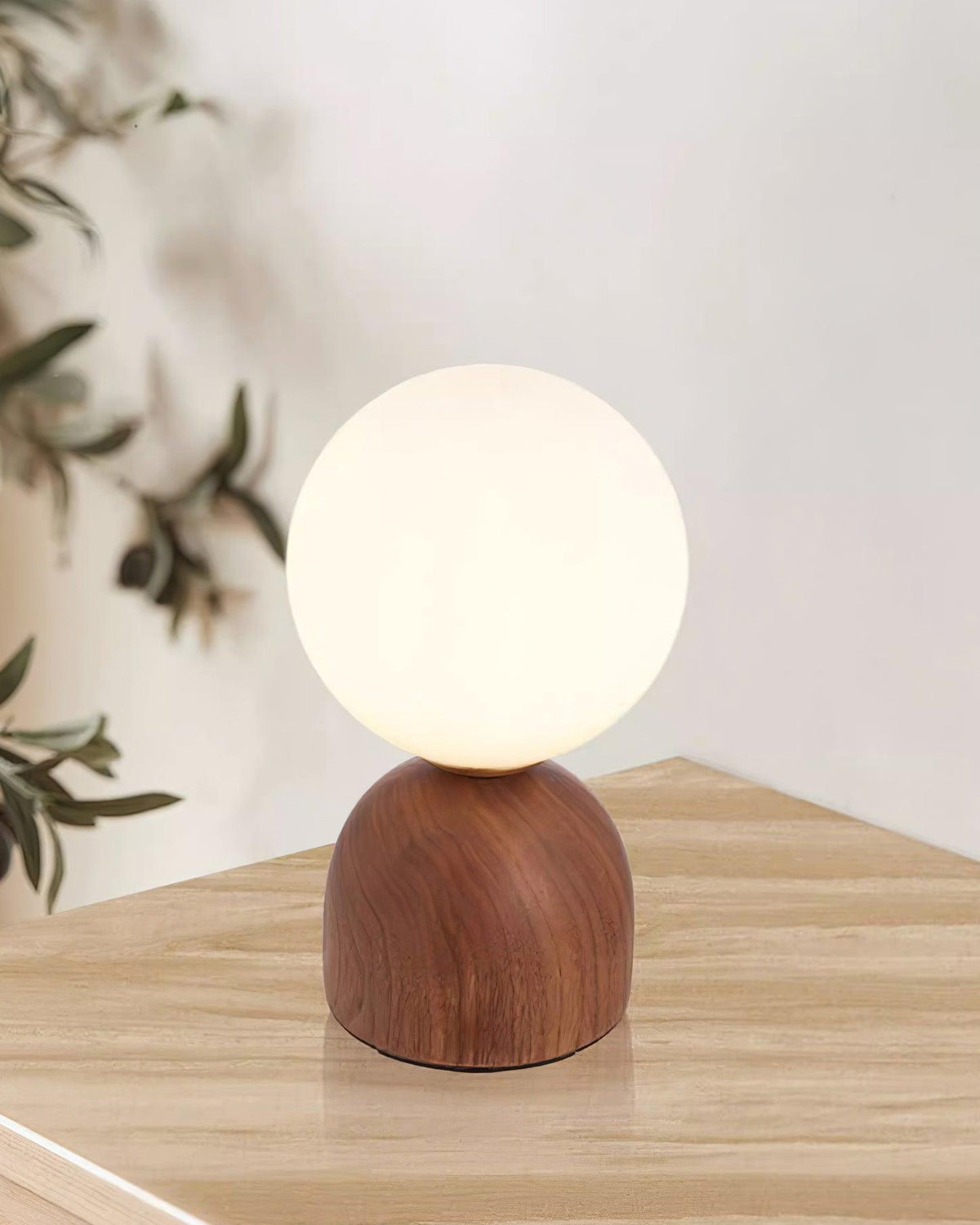 Renaaine Table Lamp