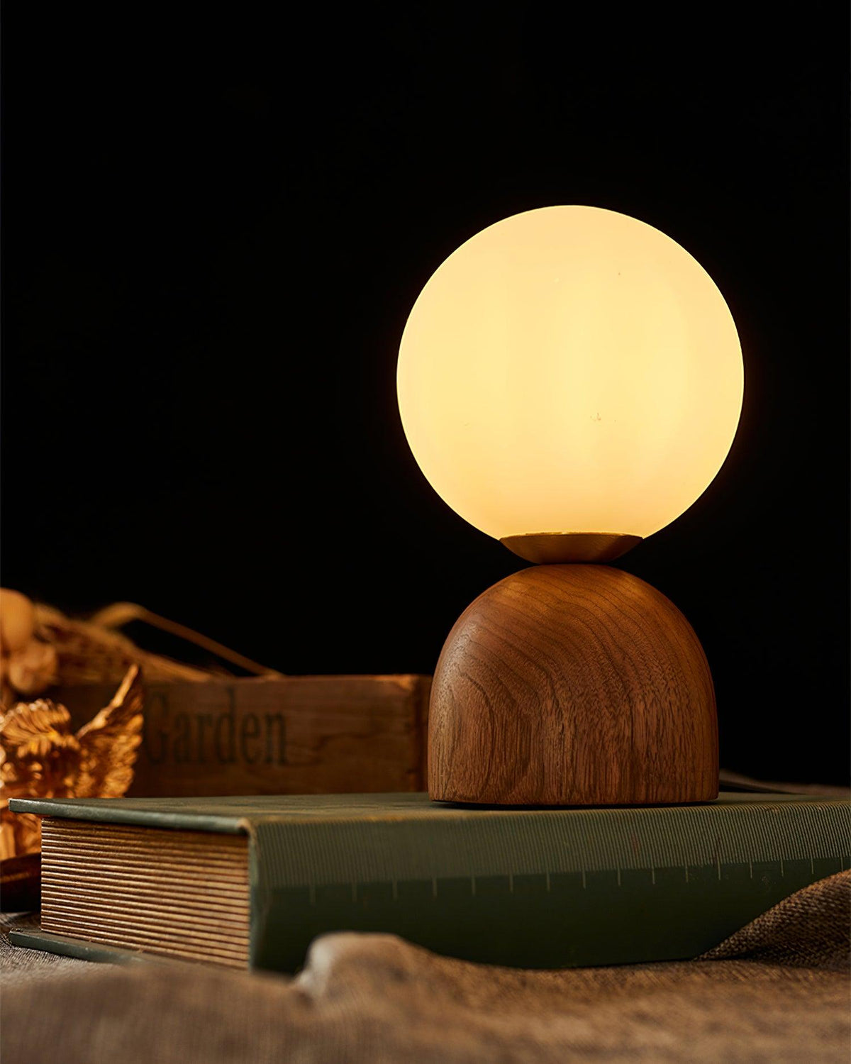 Renaaine Table Lamp