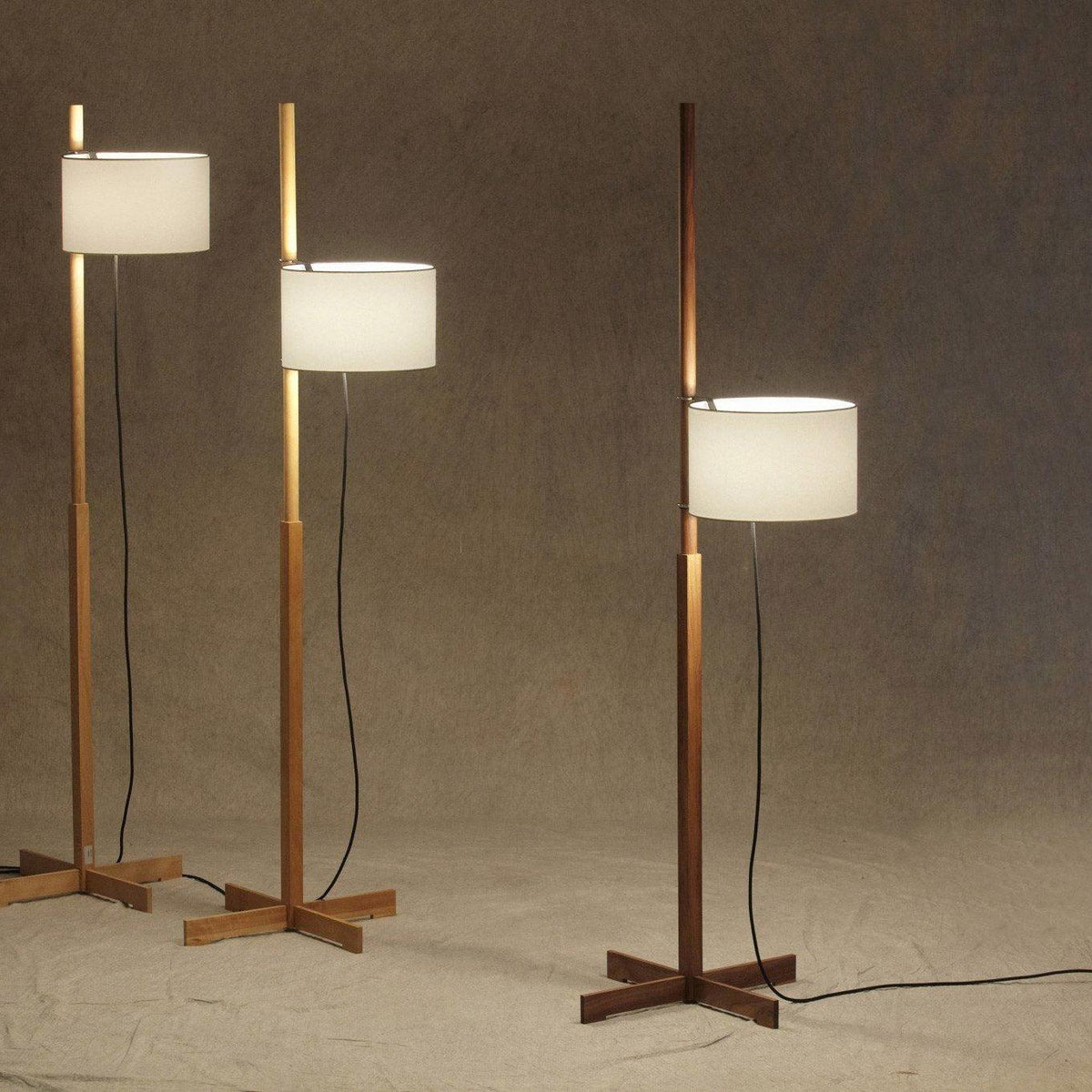 Selinira Floor Lamp