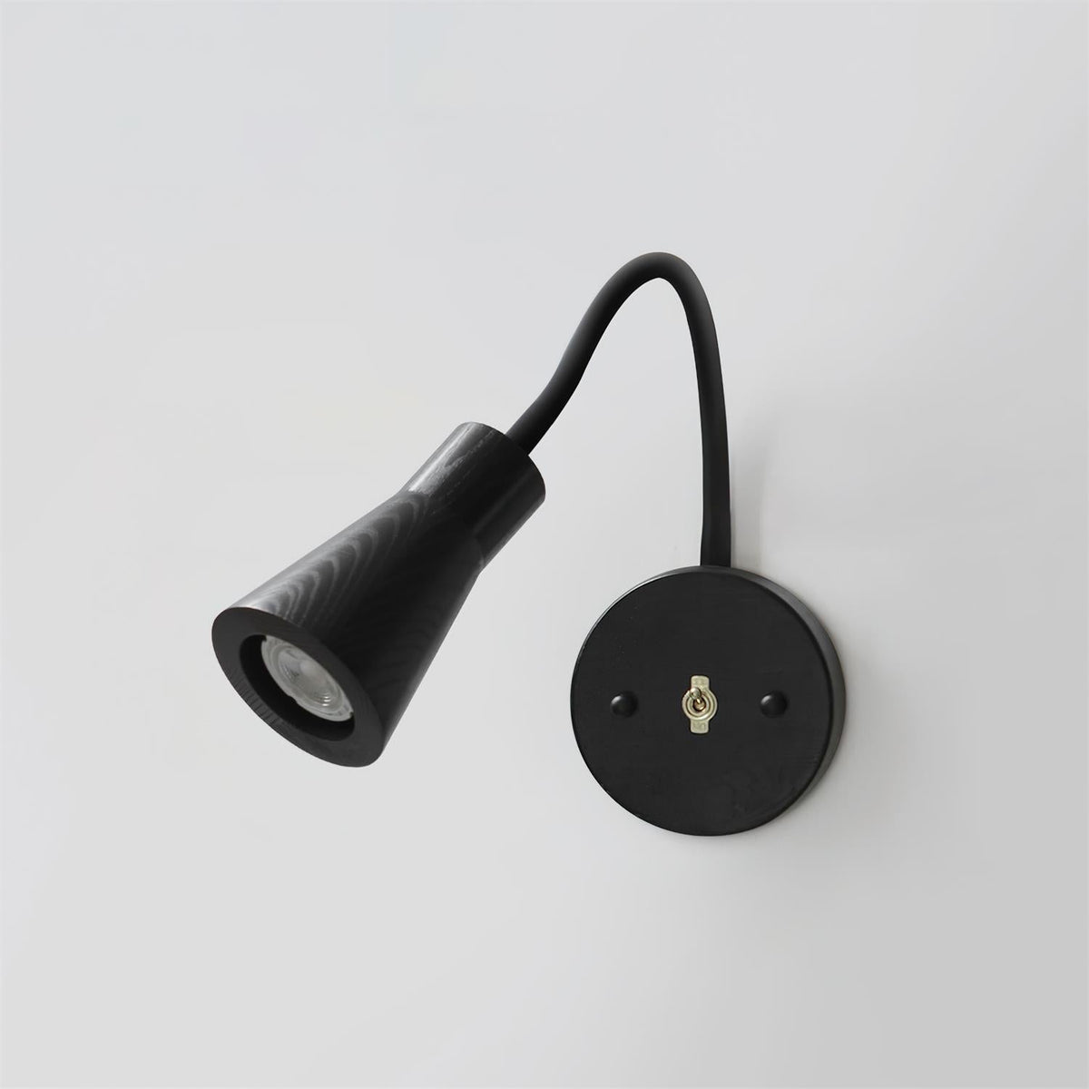 Emory Wall Lamp