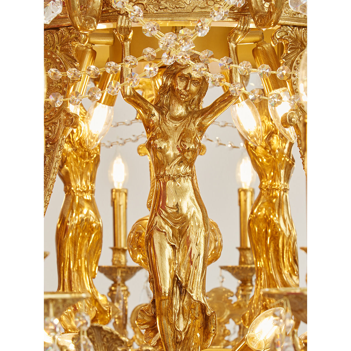 Calorira Grand Chandelier