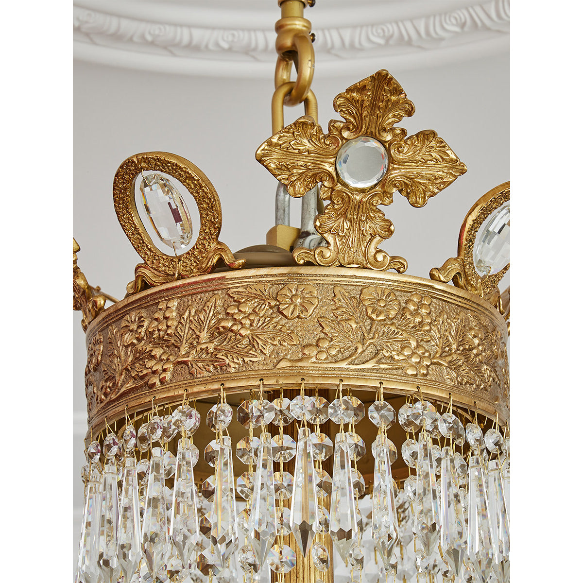 Calorira Grand Chandelier