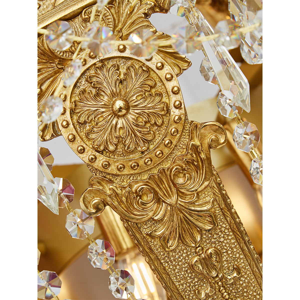Calorira Grand Chandelier