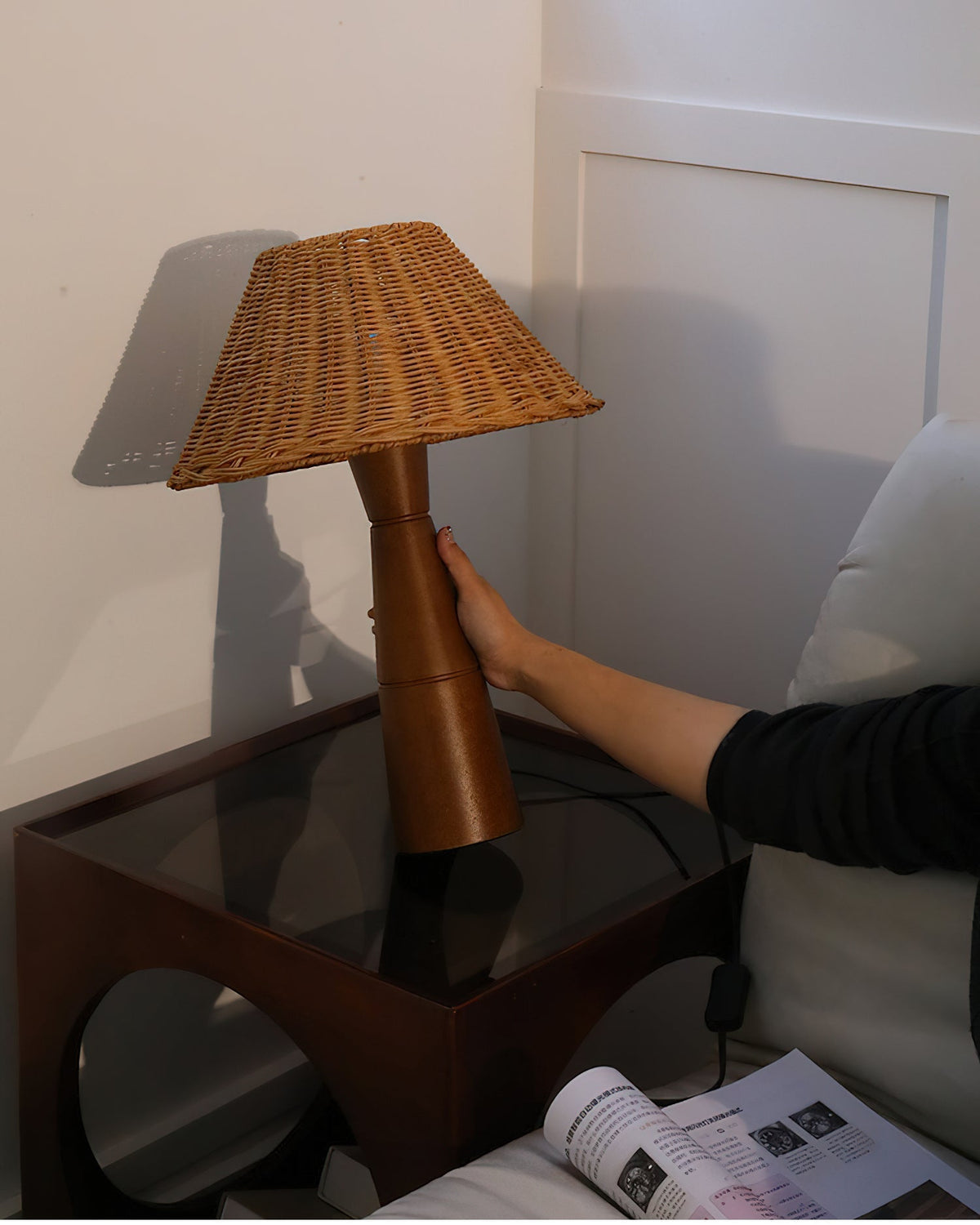Orelanelle Table Lamp
