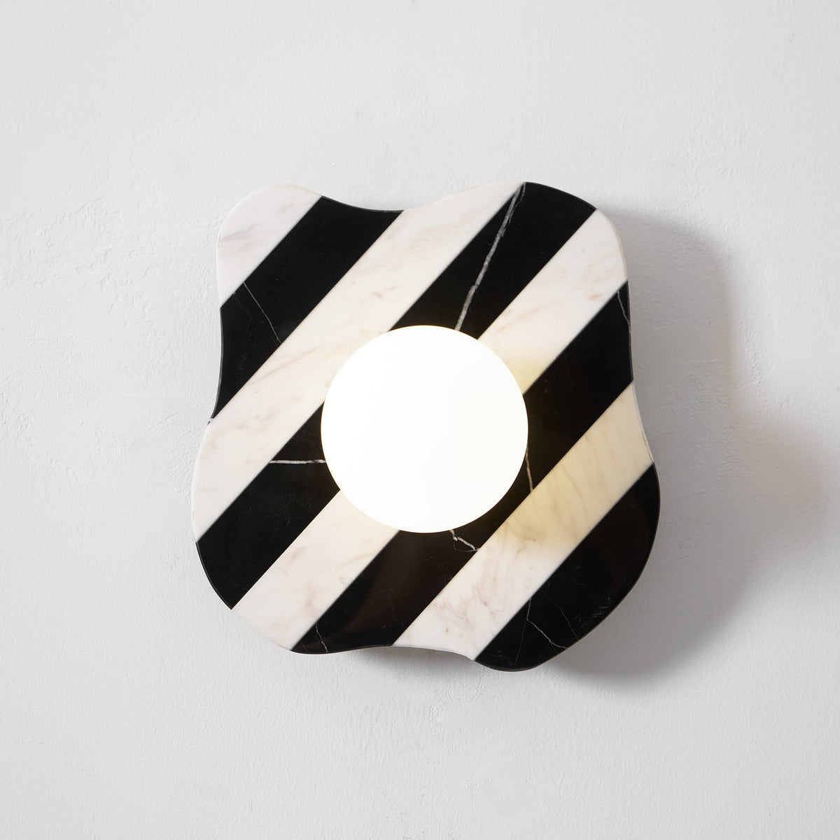 Eiroina Zebra Marble Glass Wall Lamp