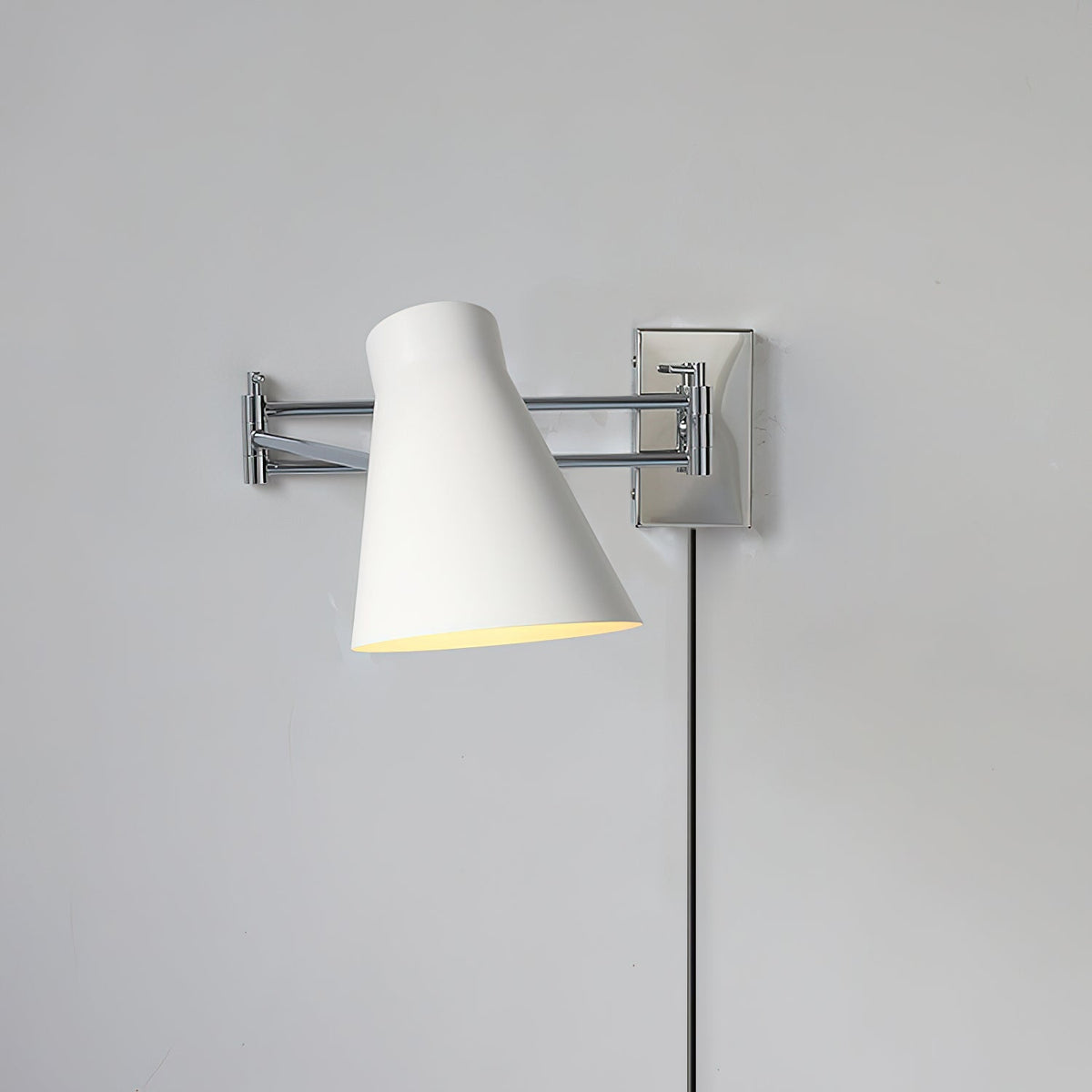 Avenisine Wall Light